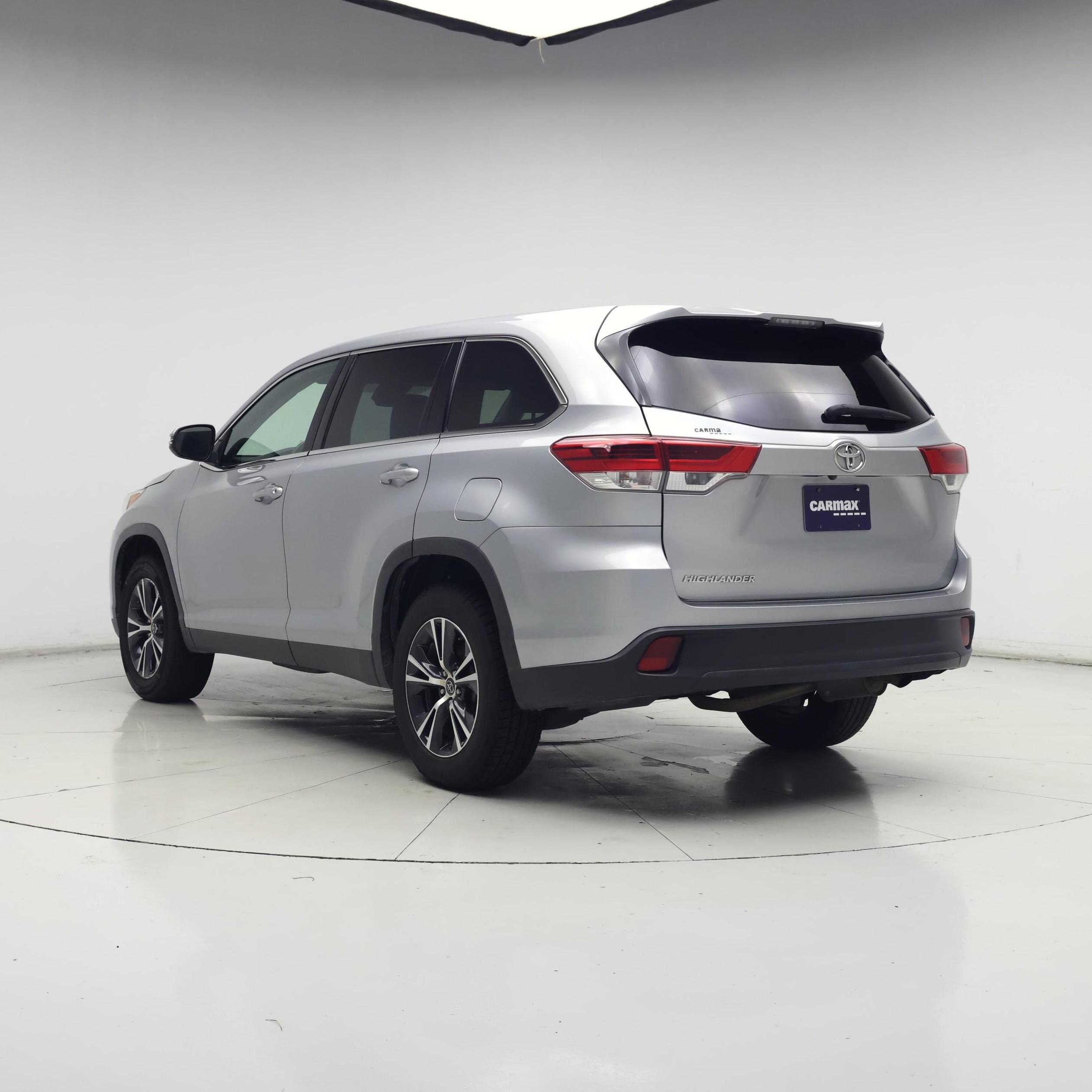 Thumbnail: 2019 Toyota Highlander - 2