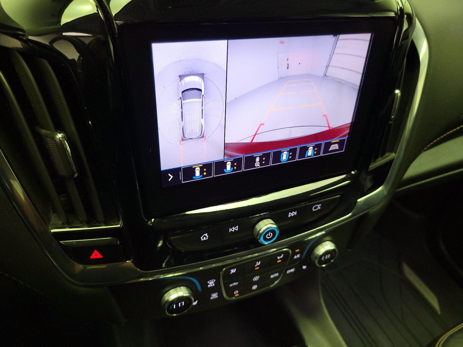 2020 Chevrolet Traverse 3LT - Photo 15