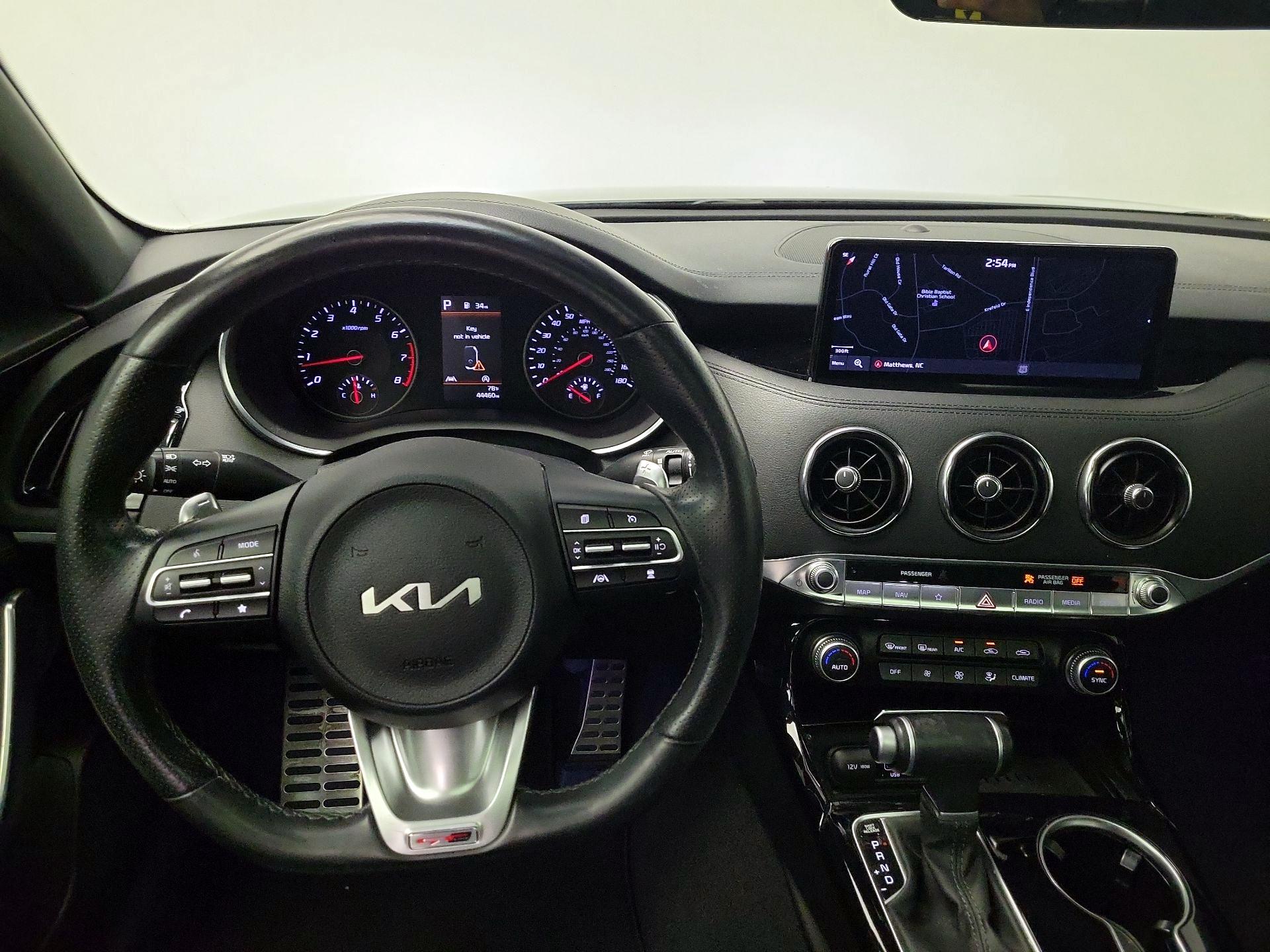 Thumbnail: 2022 Kia Stinger - 10