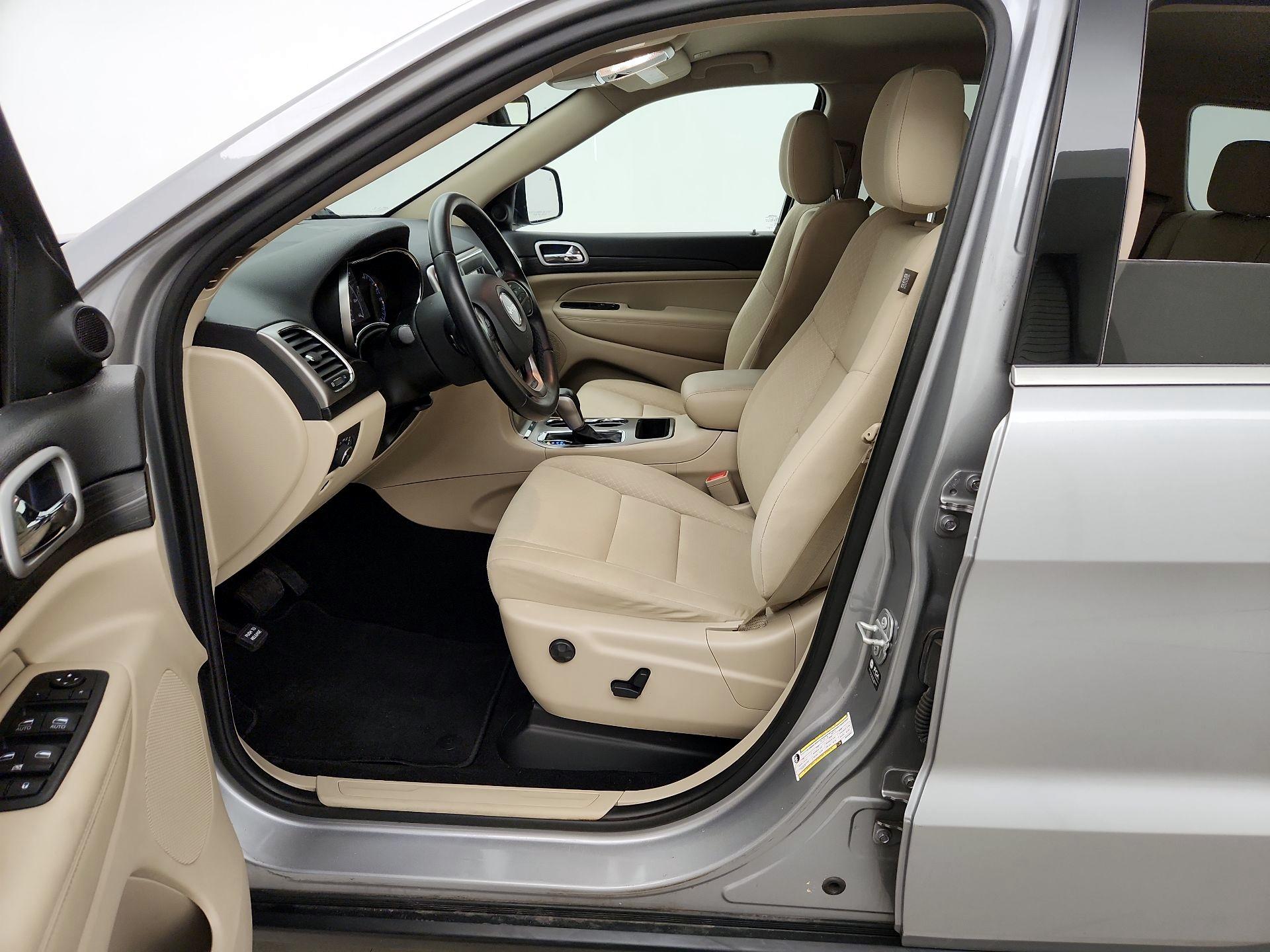 Thumbnail: 2021 Jeep Grand Cherokee - 11