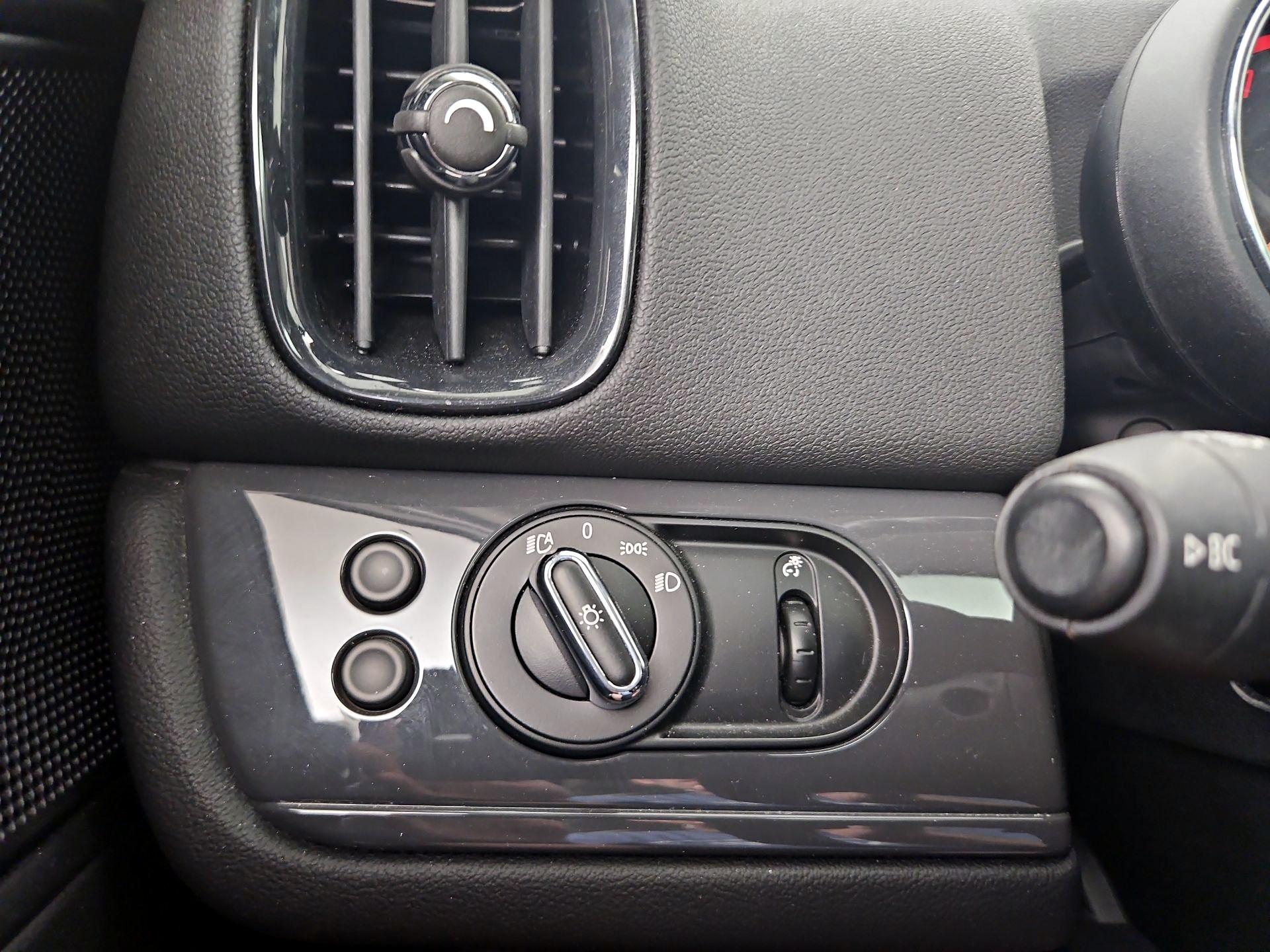 Thumbnail: 2018 MINI Cooper Countryman - 13
