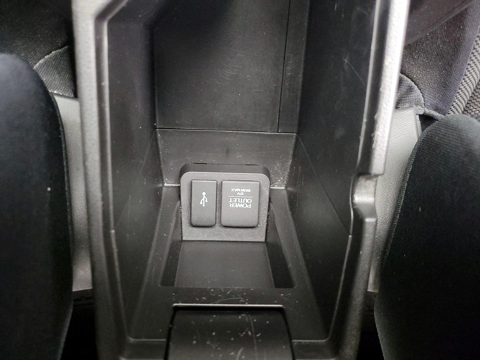 Thumbnail: 2016 Honda Fit - 18