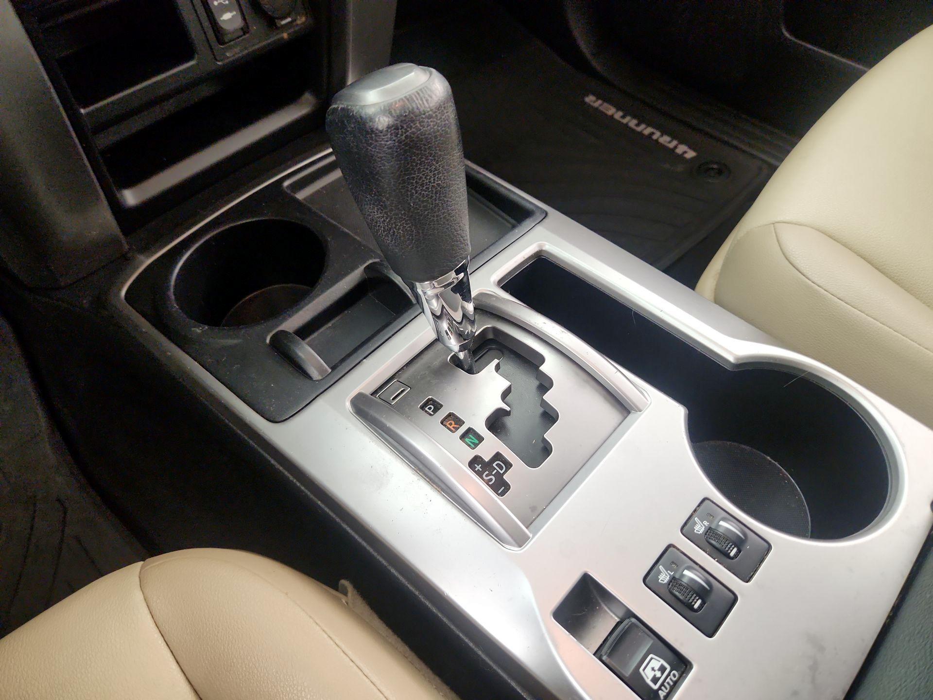 Thumbnail: 2014 Toyota 4Runner - 18