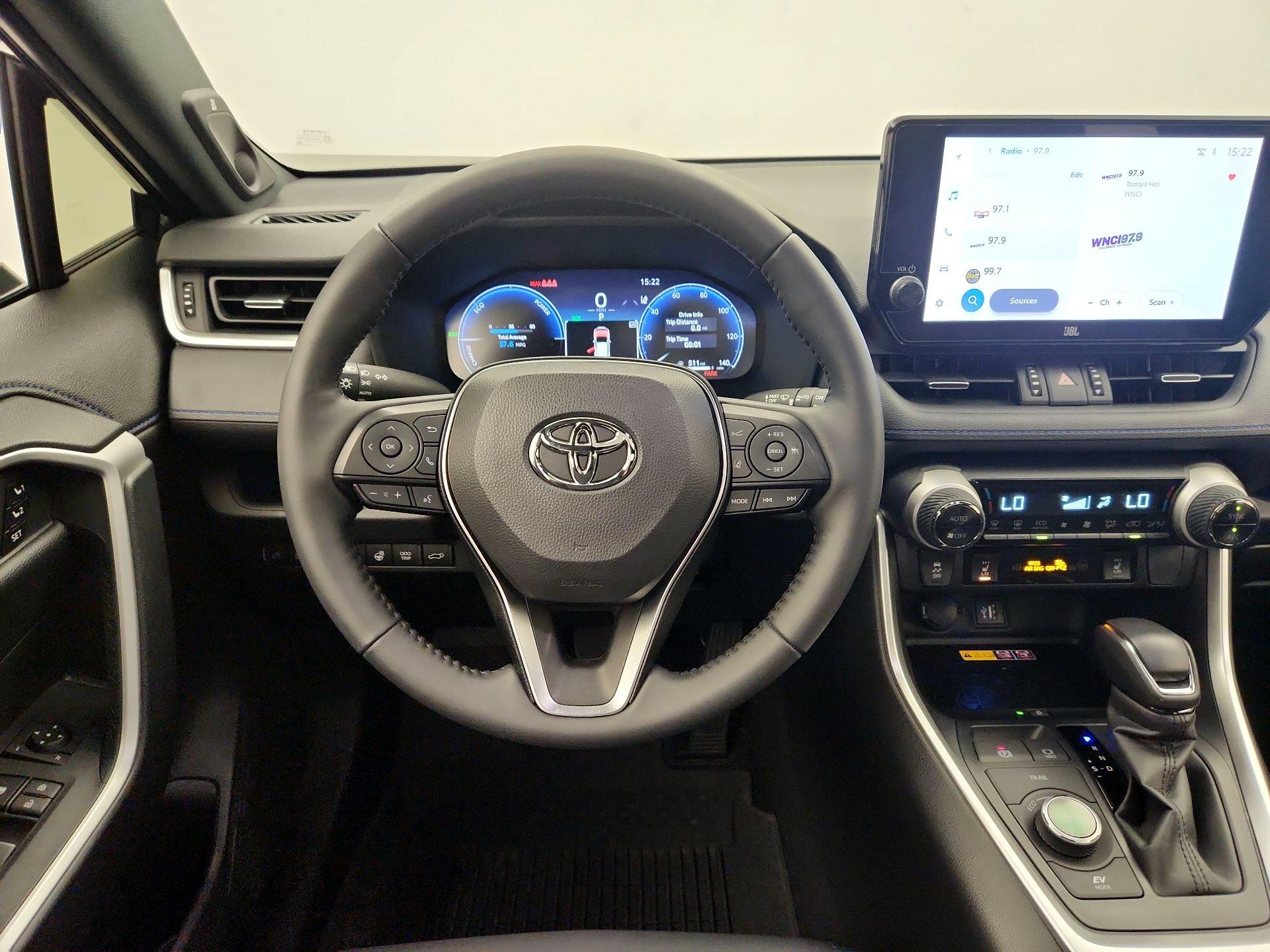 Thumbnail: 2025 Toyota RAV4 - 10