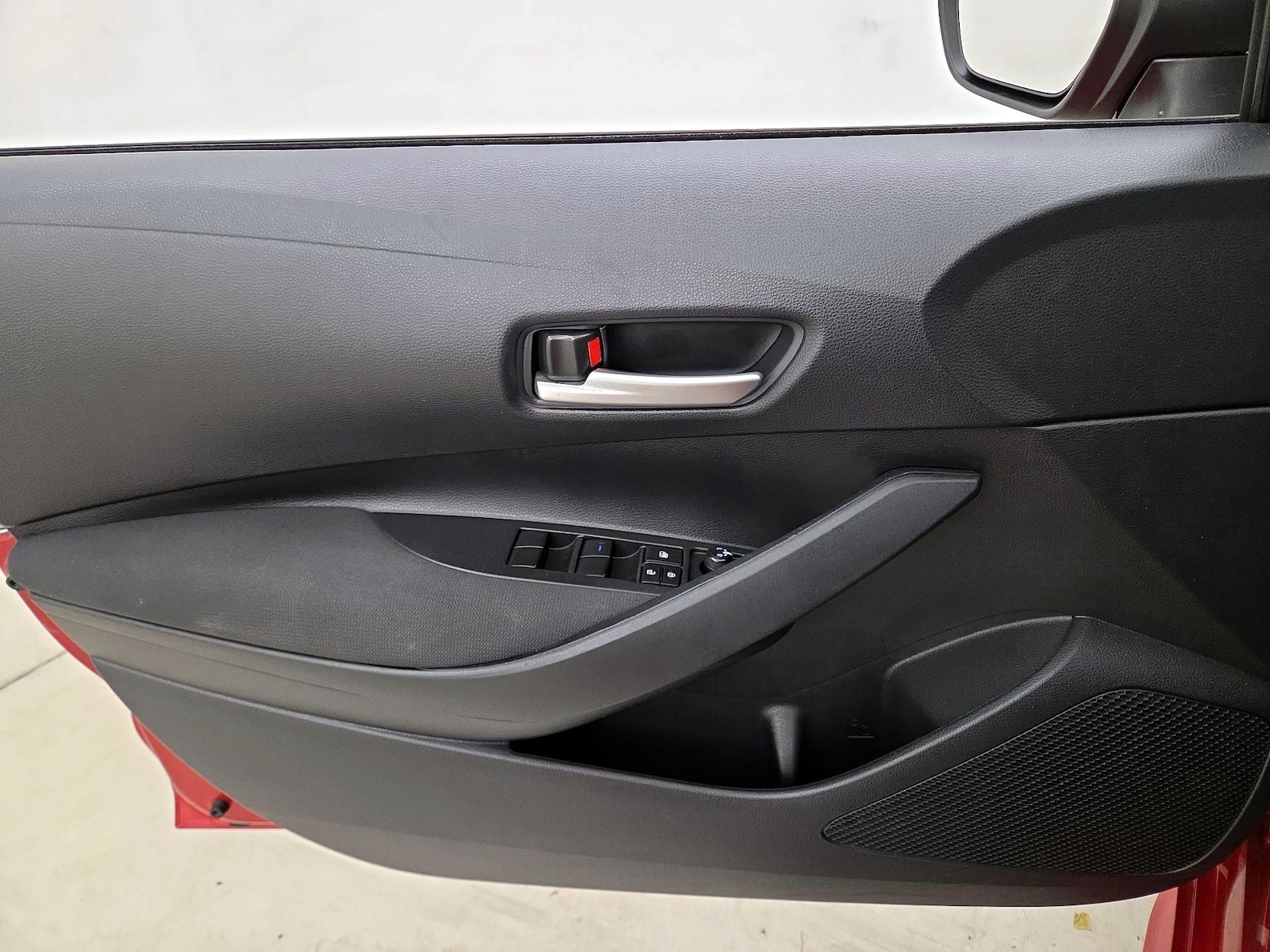 2021 Toyota Corolla LE - Photo 13