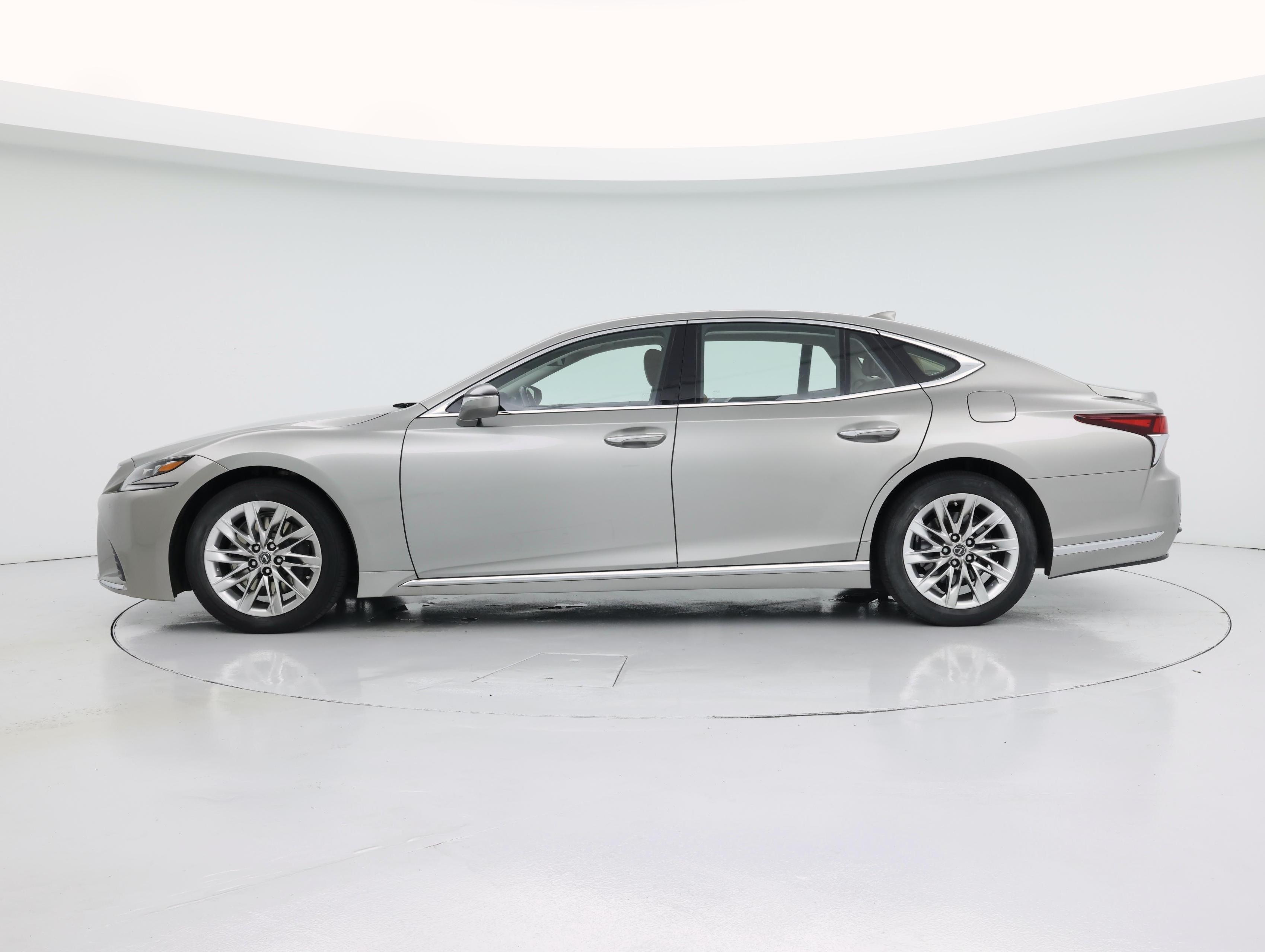 Thumbnail: 2019 Lexus LS - 3