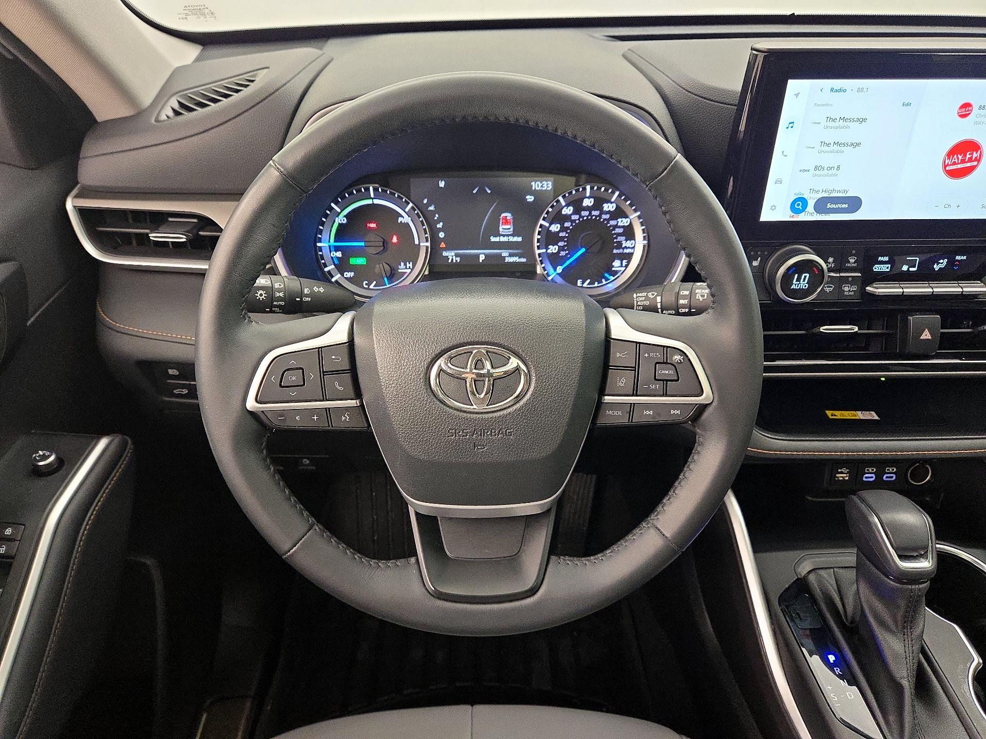 Thumbnail: 2023 Toyota Highlander - 10