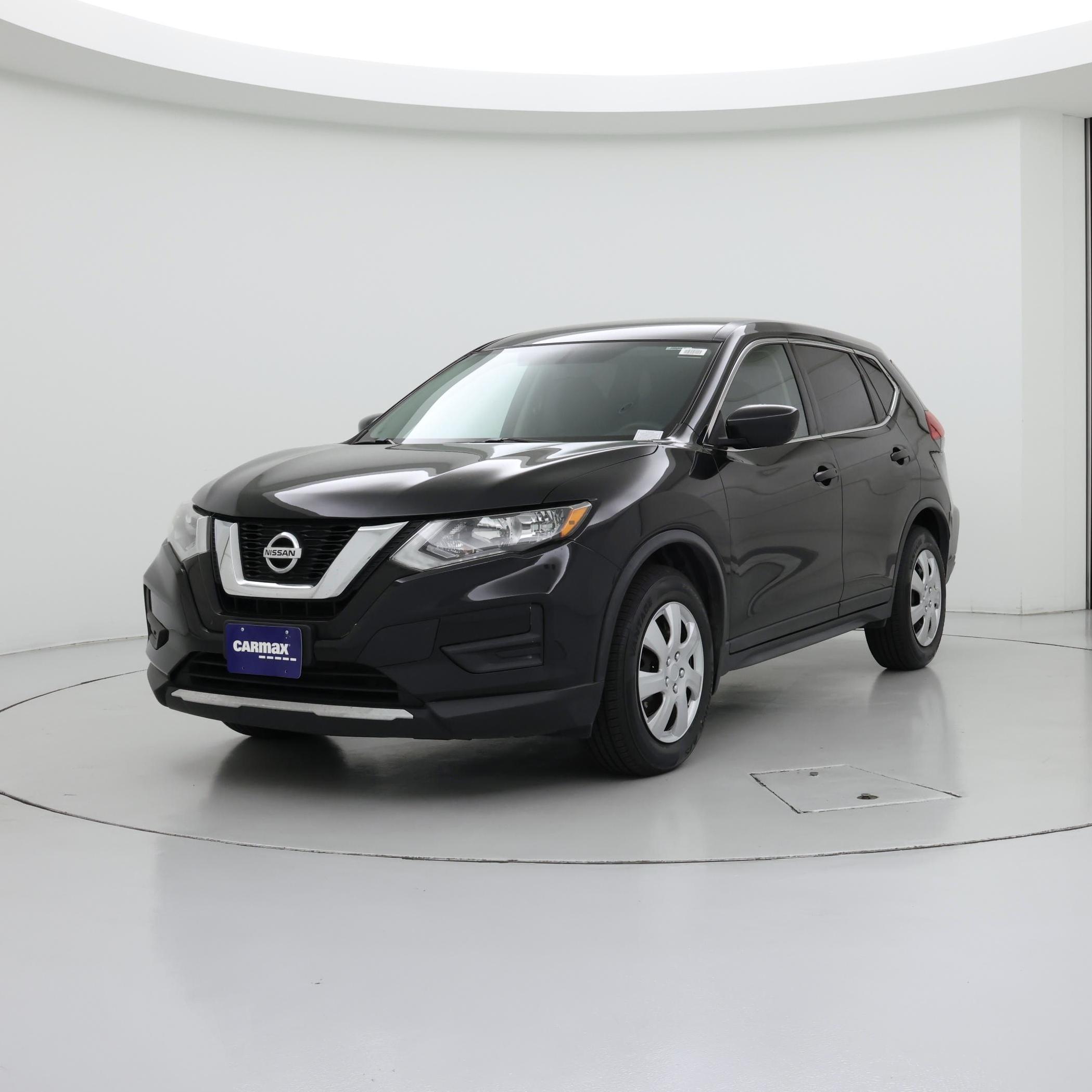 Thumbnail: 2017 Nissan Rogue - 4