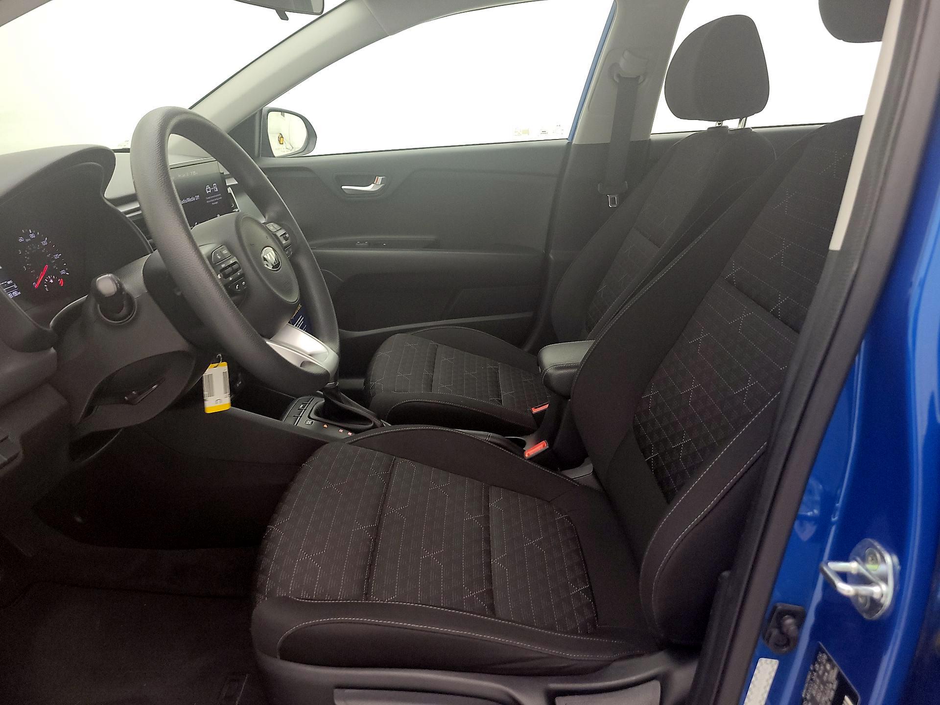 Thumbnail: 2021 Kia Rio - 11