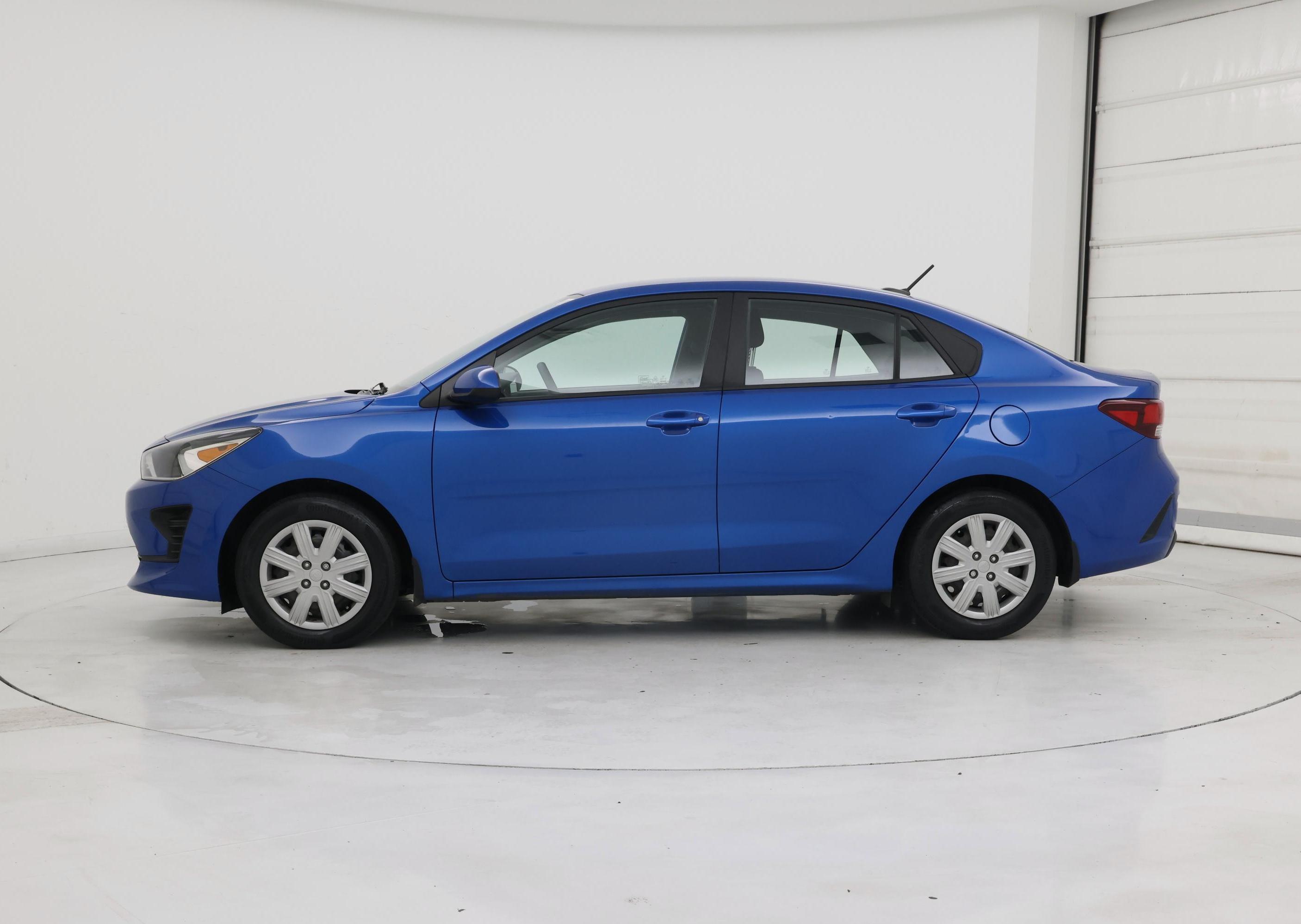 Thumbnail: 2021 Kia Rio - 3