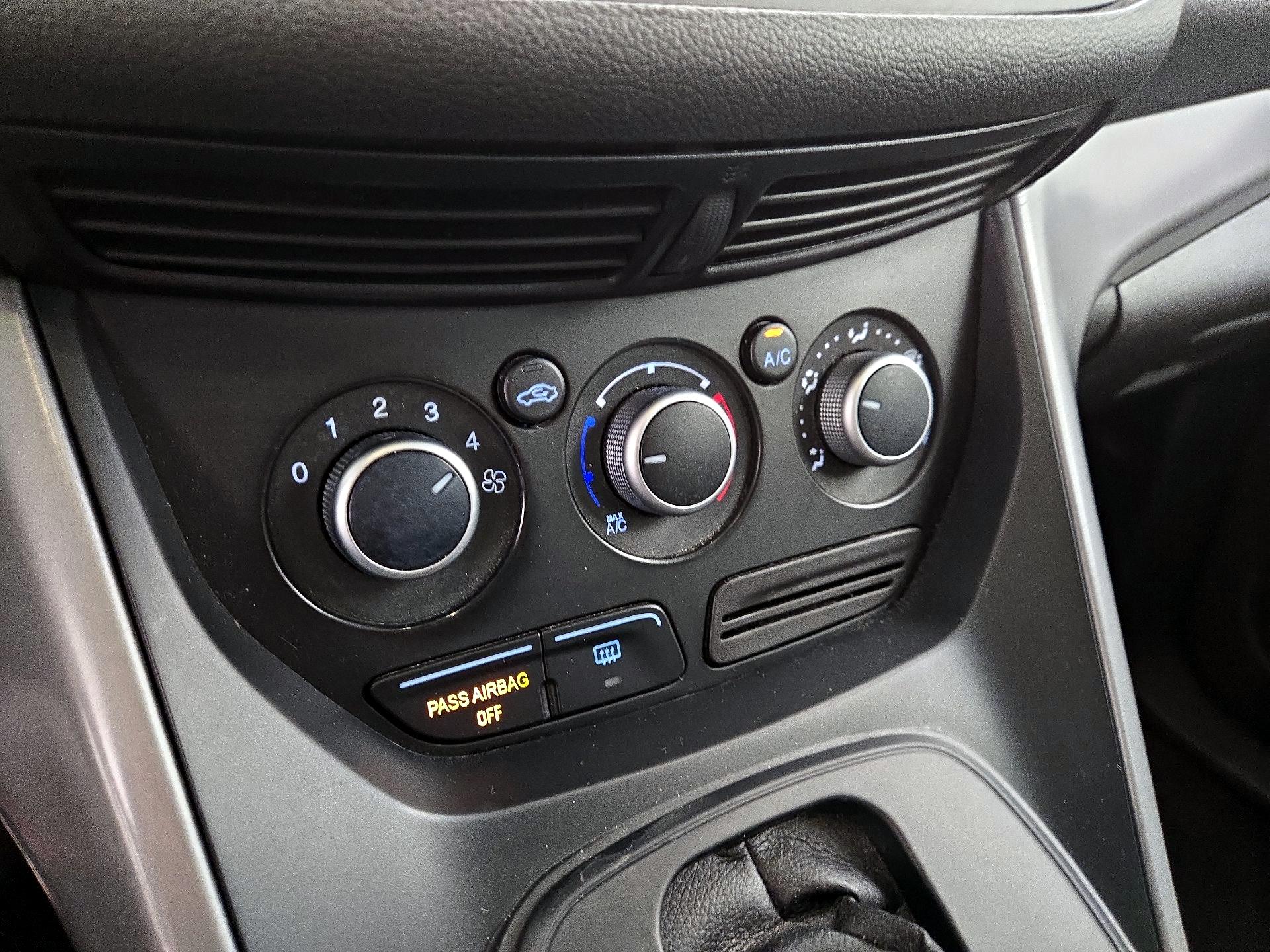 Thumbnail: 2016 Ford Escape - 16