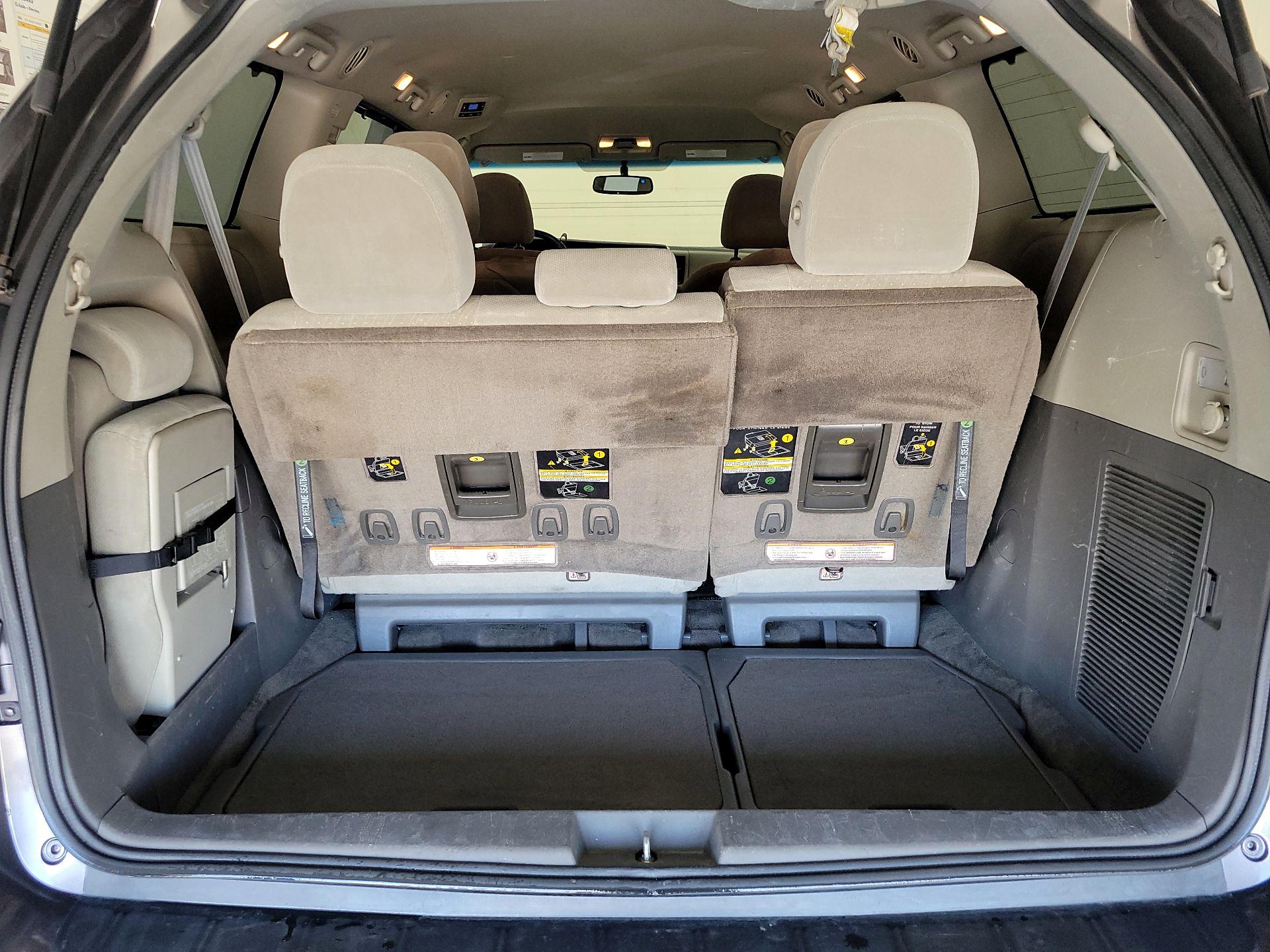 Thumbnail: 2017 Toyota Sienna - 20