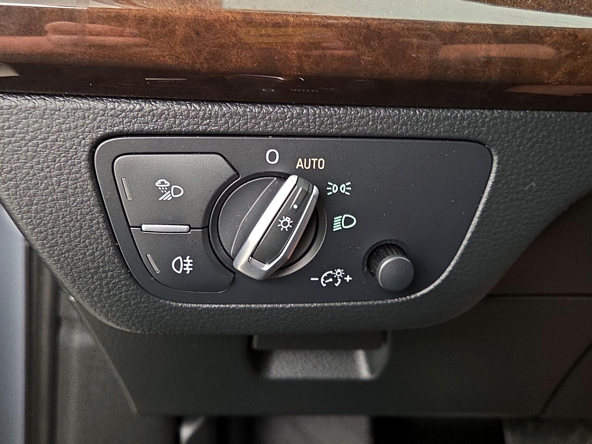 Thumbnail: 2019 Audi Q5 - 13