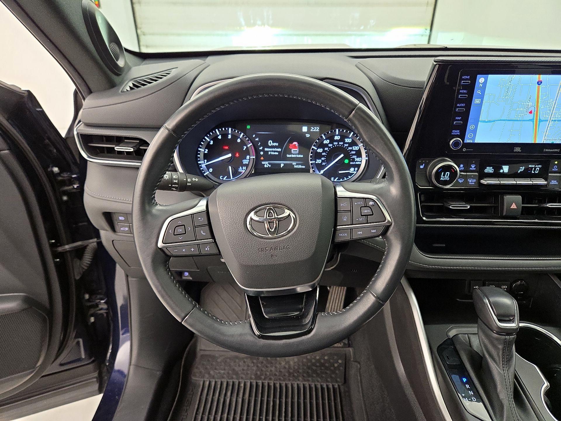 Thumbnail: 2021 Toyota Highlander - 10