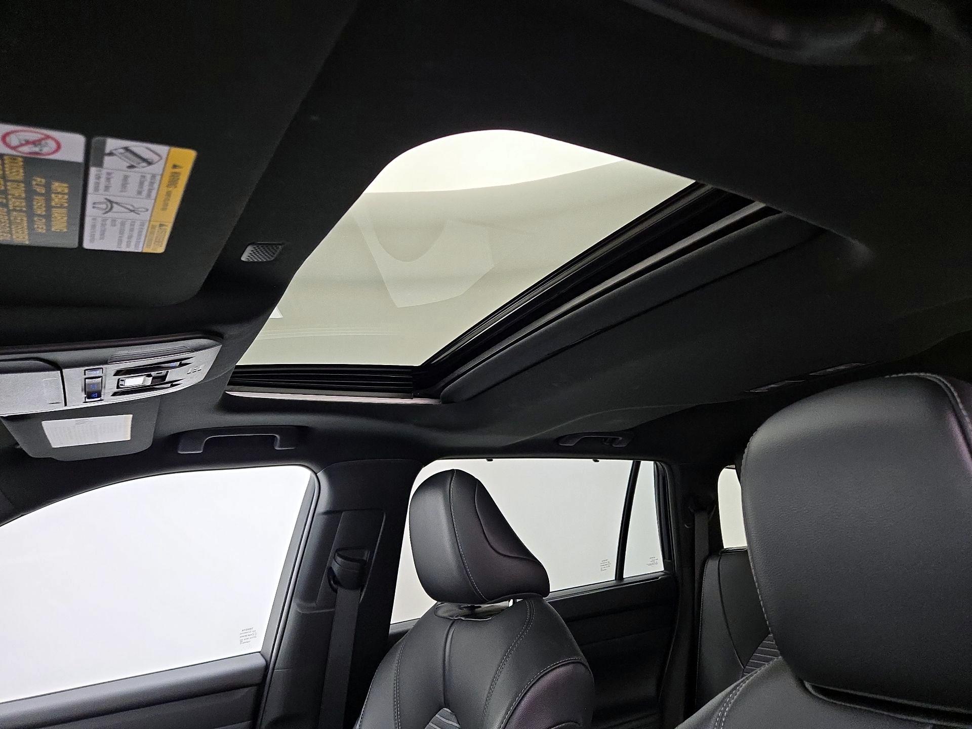 Thumbnail: 2021 Toyota Highlander - 20