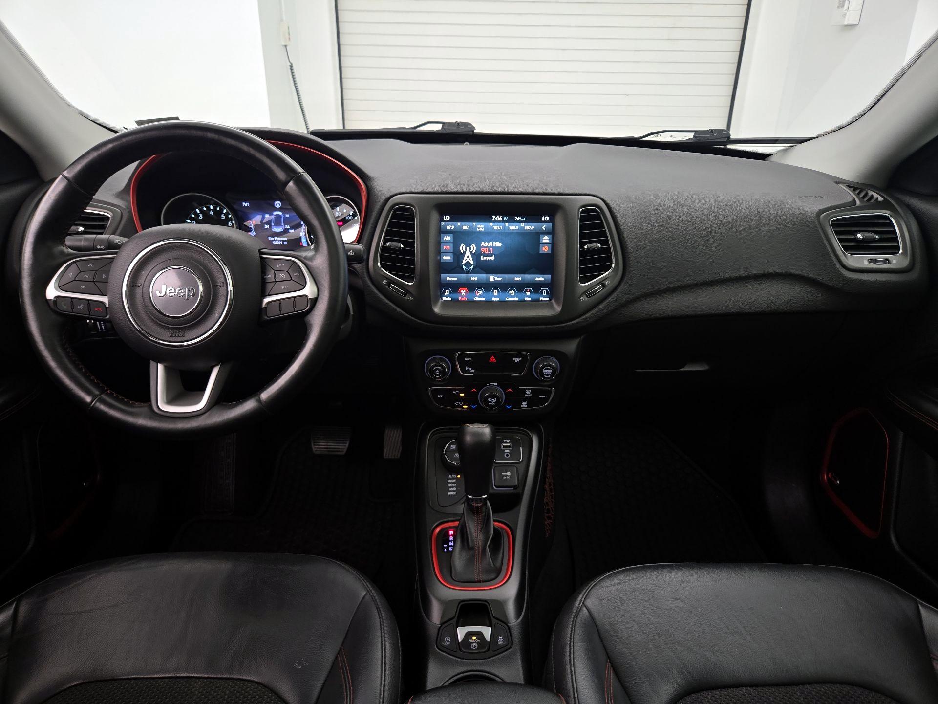 Thumbnail: 2018 Jeep Compass - 9