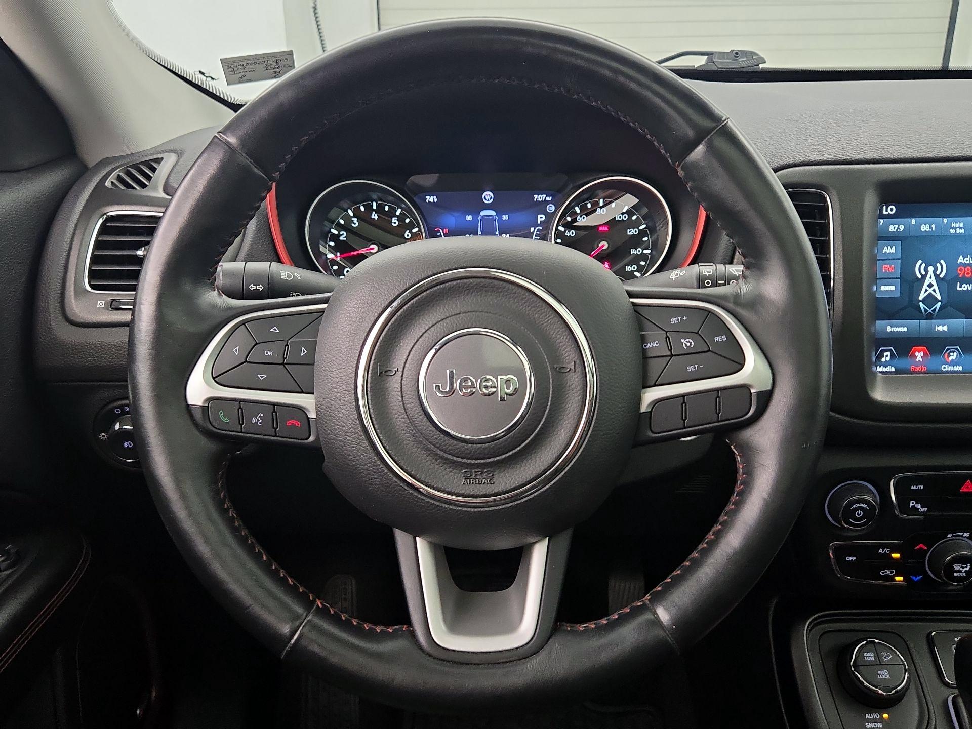 Thumbnail: 2018 Jeep Compass - 10