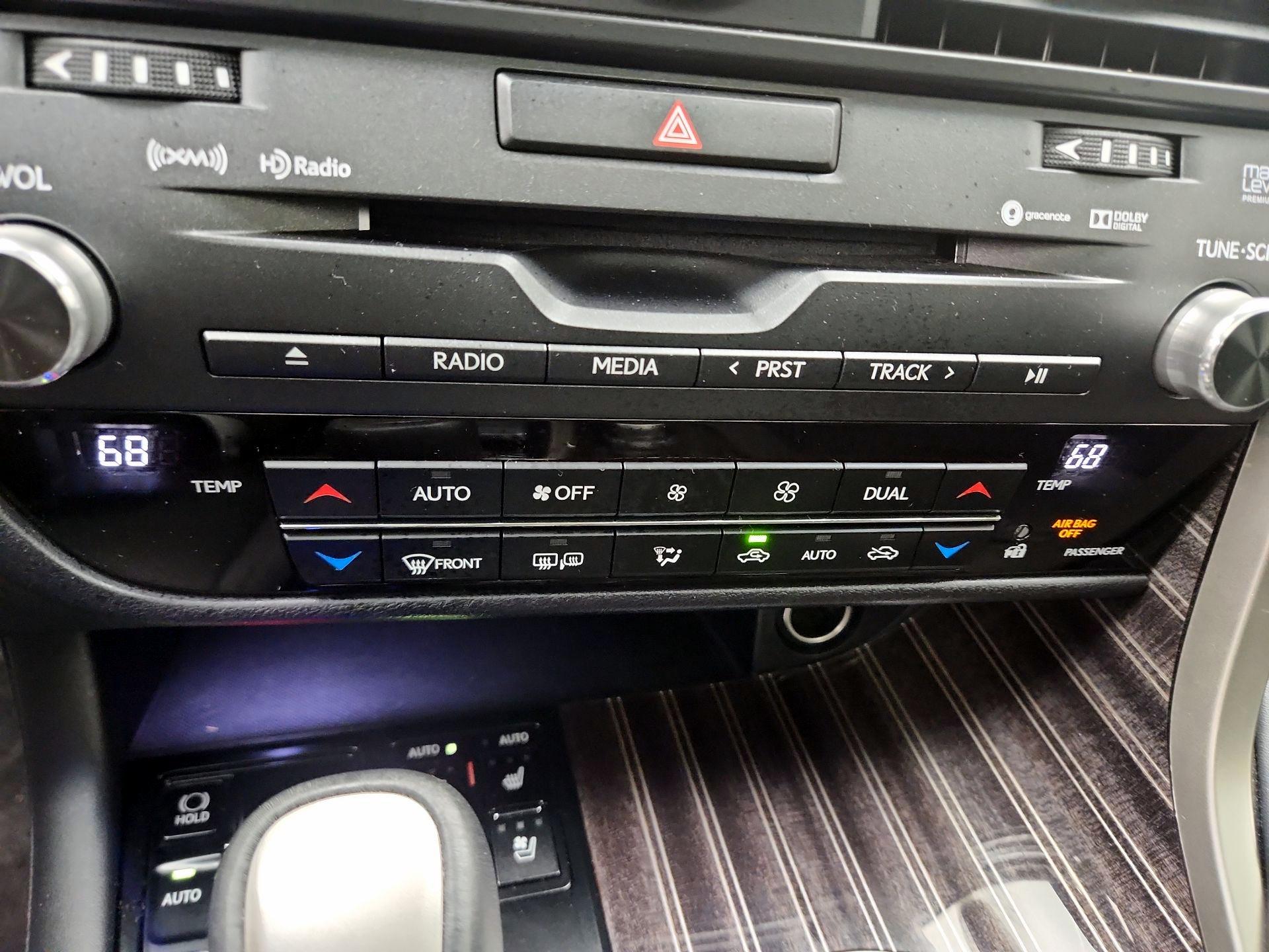 Thumbnail: 2019 Lexus RX - 17