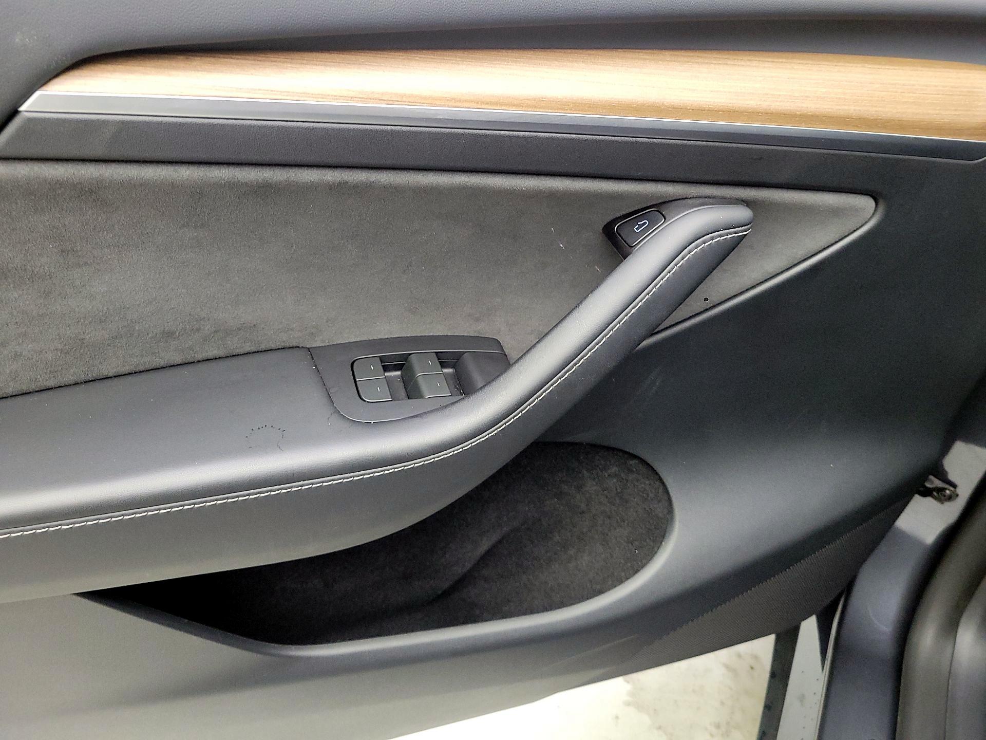 Thumbnail: 2023 Tesla Model Y - 12