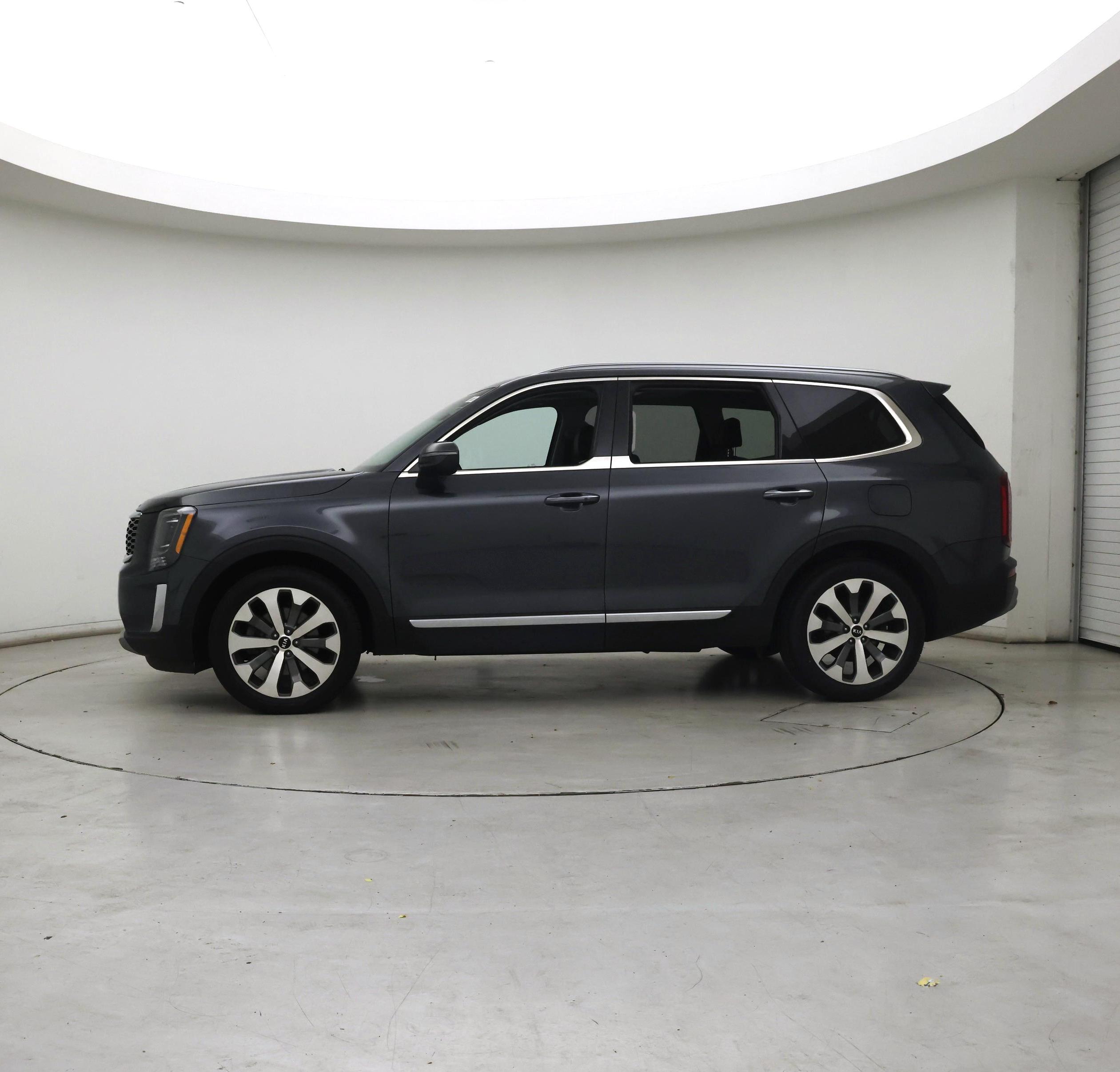 Thumbnail: 2021 Kia Telluride - 3