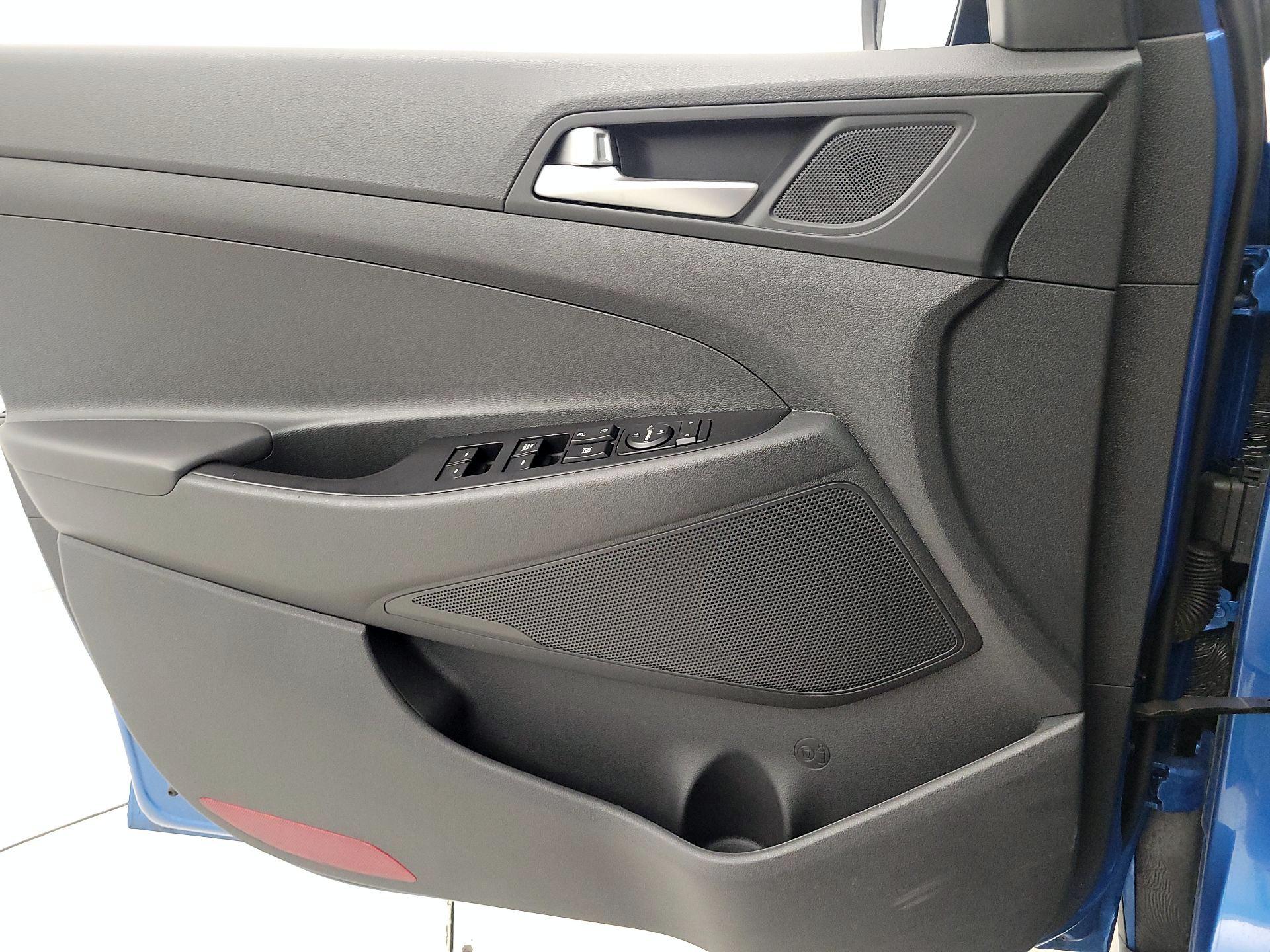 Thumbnail: 2019 Hyundai Tucson - 12