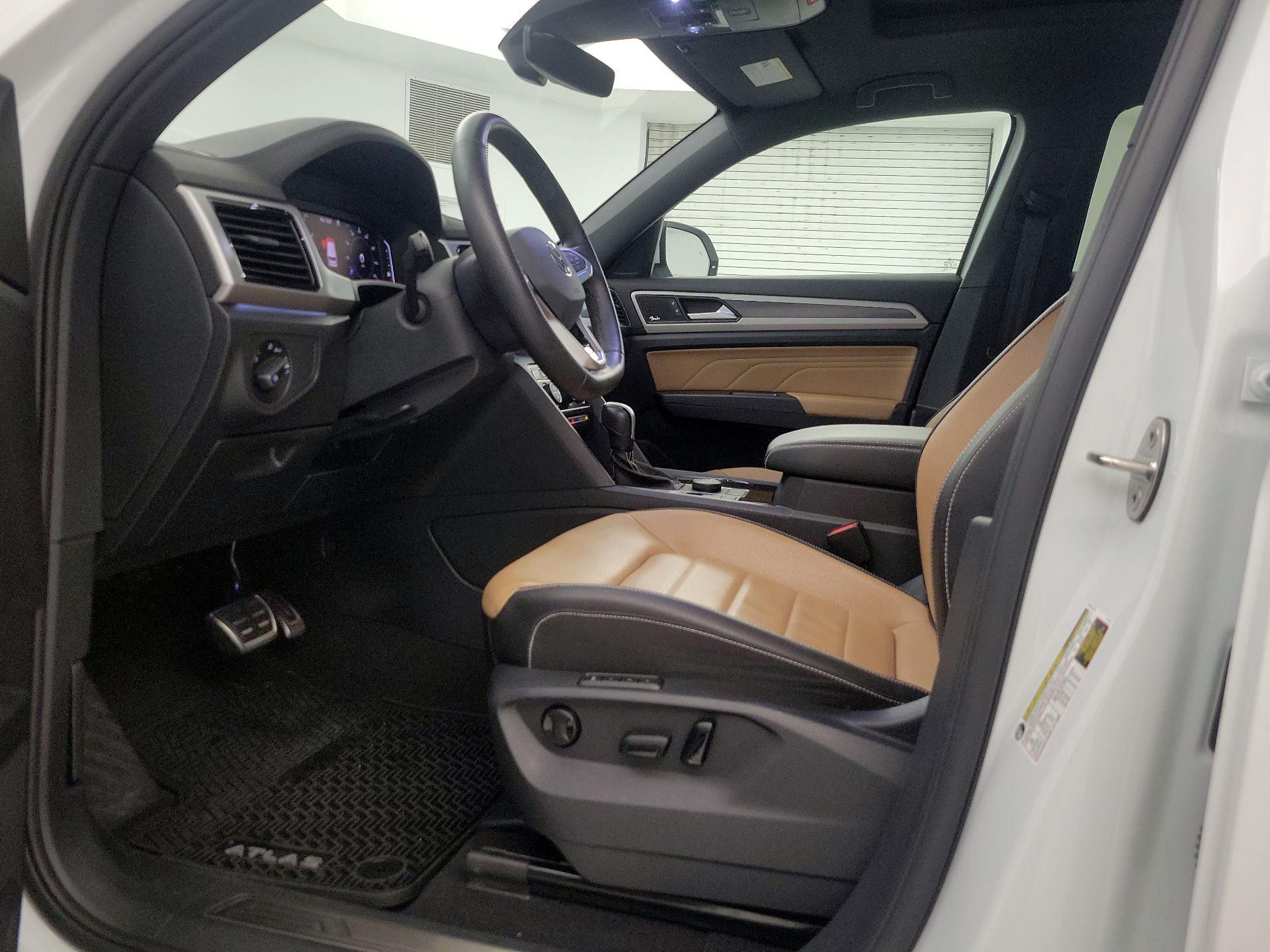 Thumbnail: 2023 Volkswagen Atlas - 11