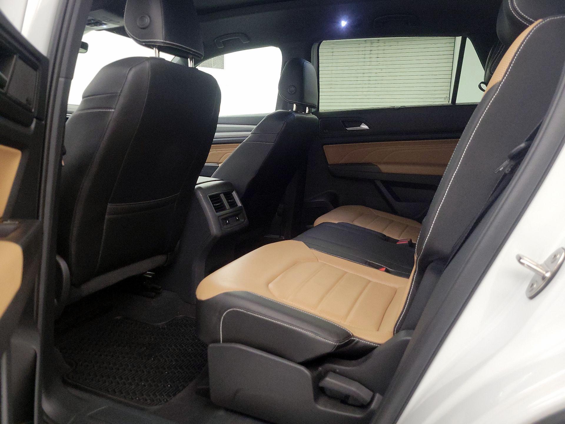 Thumbnail: 2023 Volkswagen Atlas - 19