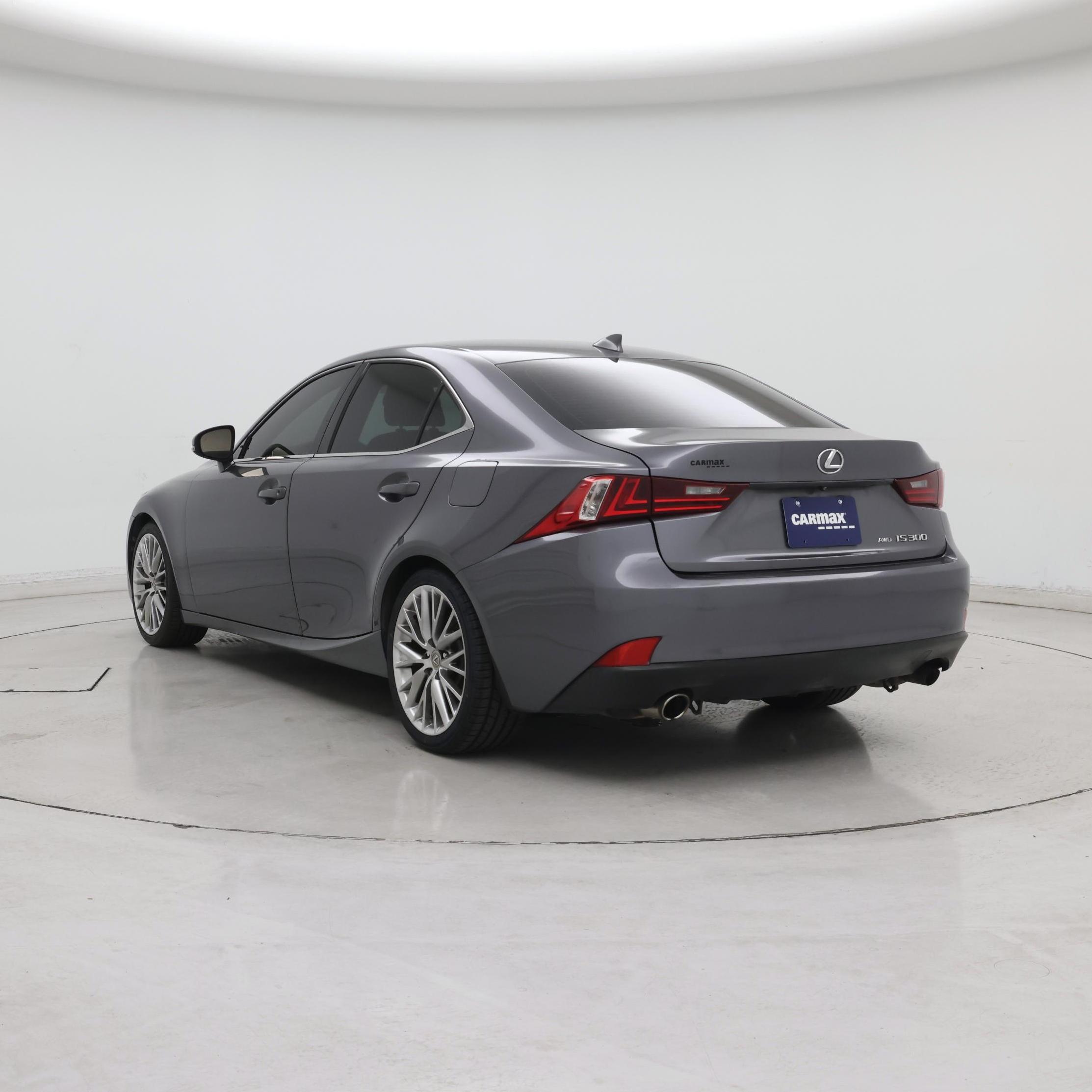 Thumbnail: 2016 Lexus IS - 2
