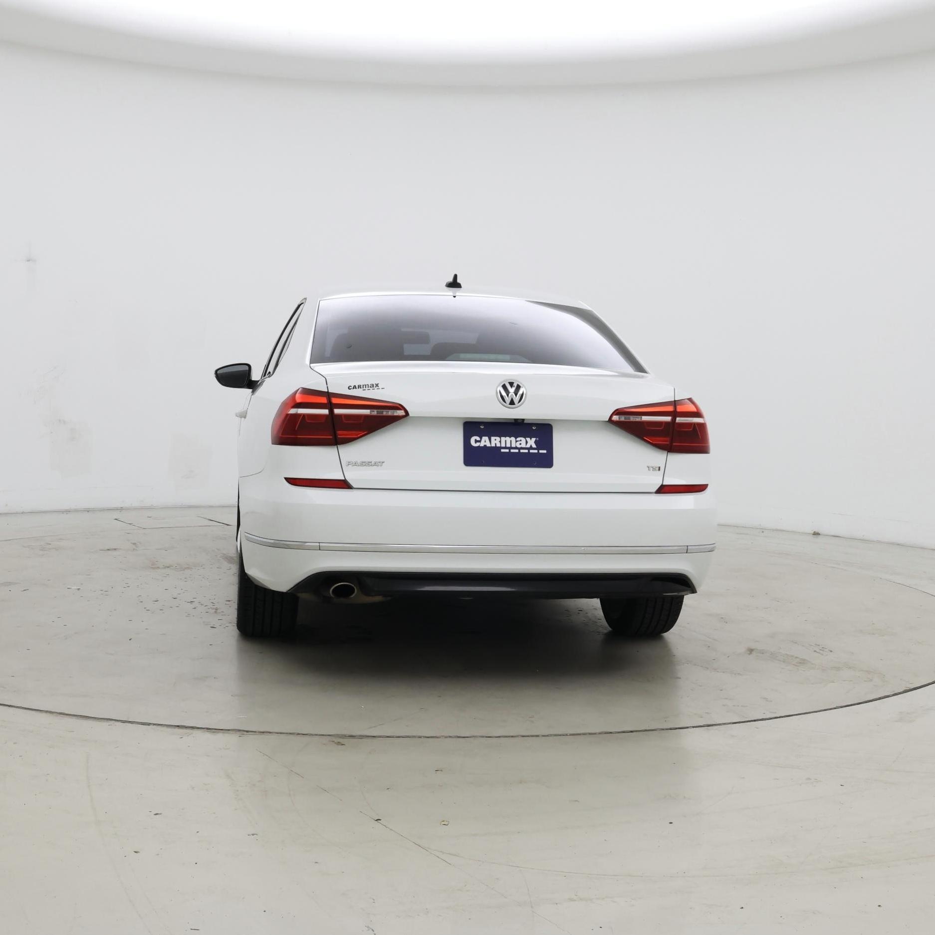 Thumbnail: 2018 Volkswagen Passat - 6