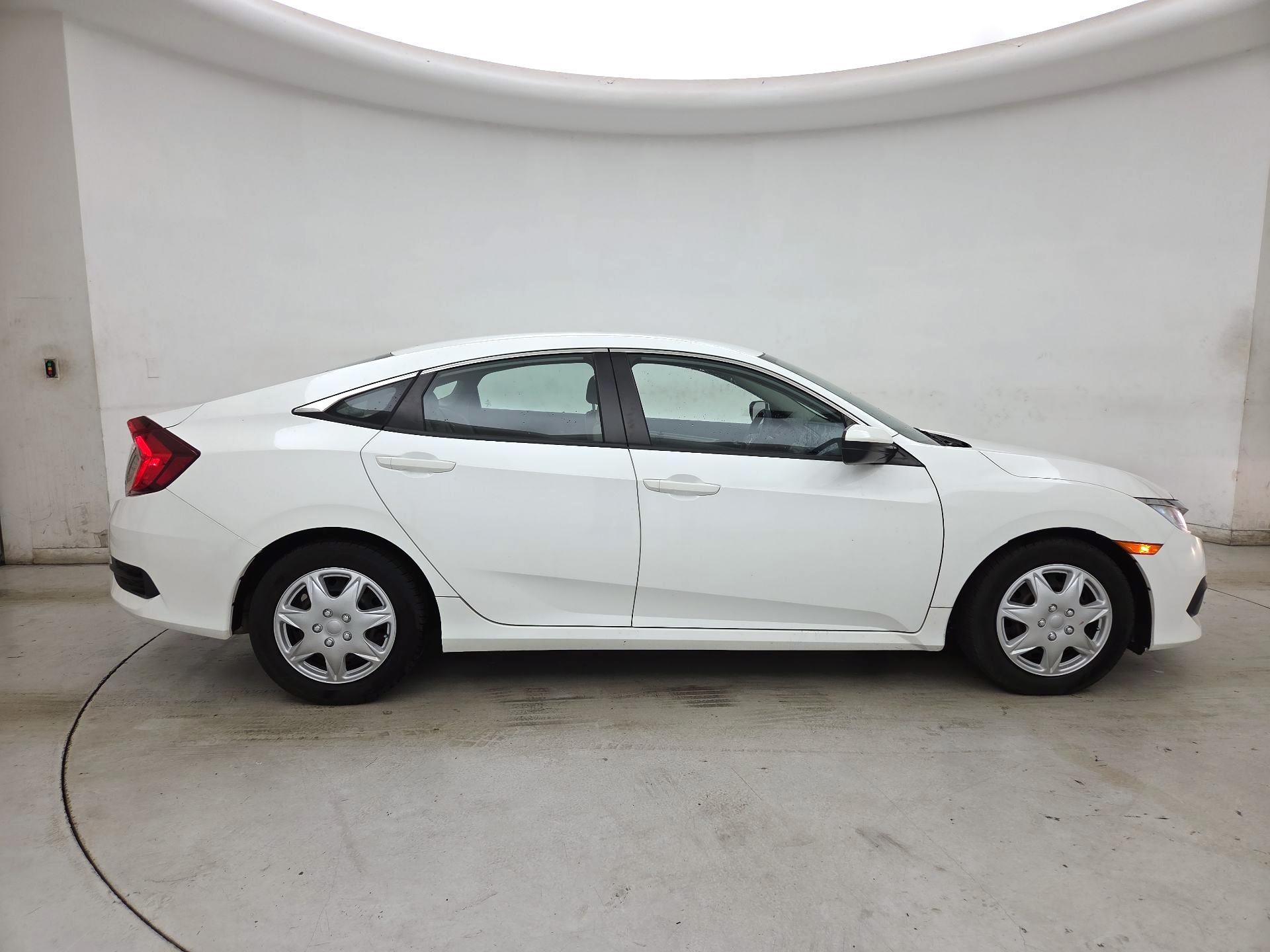 Thumbnail: 2017 Honda Civic - 4