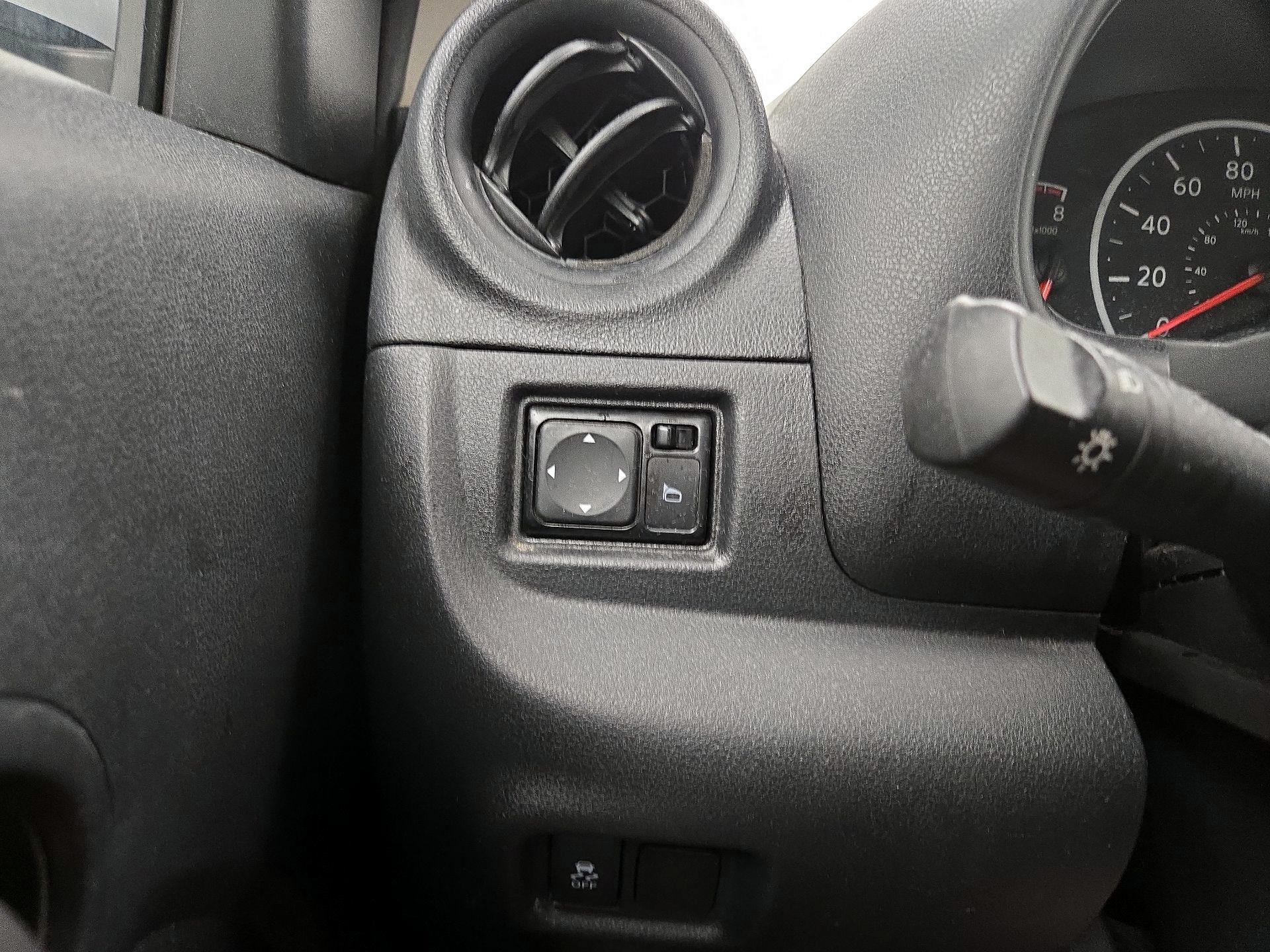 Thumbnail: 2016 Nissan Versa - 13