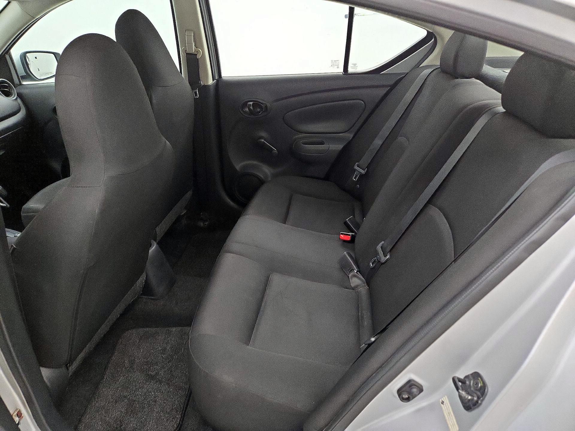Thumbnail: 2016 Nissan Versa - 18