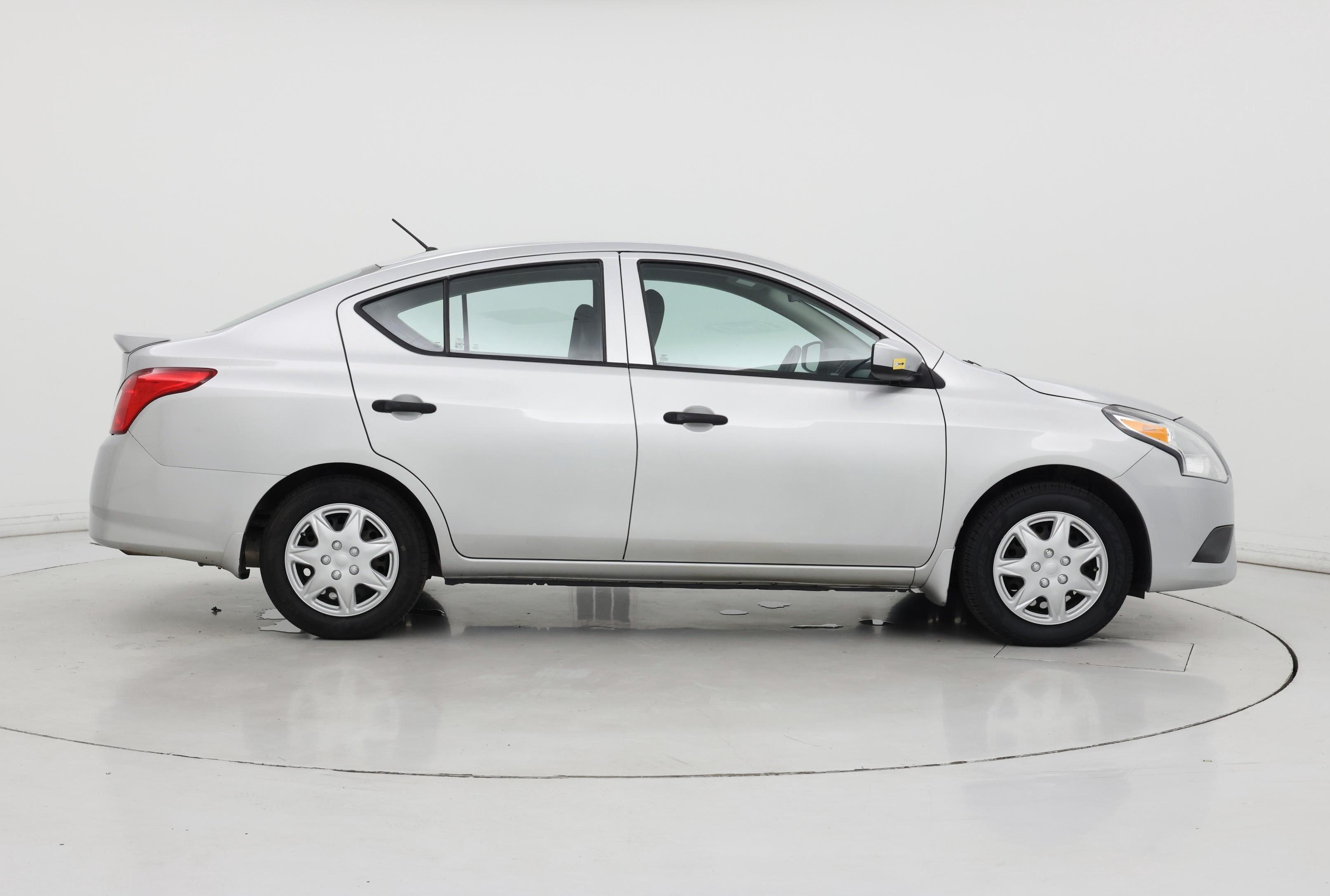 Thumbnail: 2016 Nissan Versa - 7