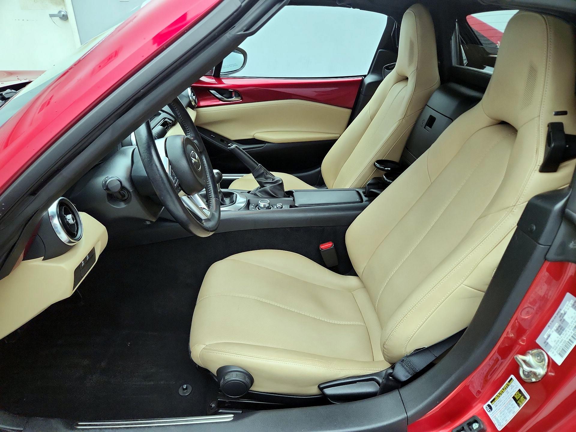 Thumbnail: 2020 Mazda MX-5 Miata - 11