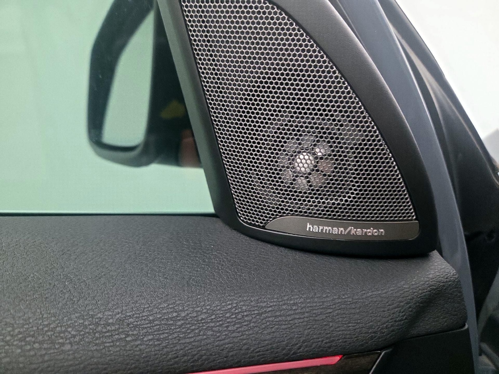 2021 BMW X1 28i - Photo 25