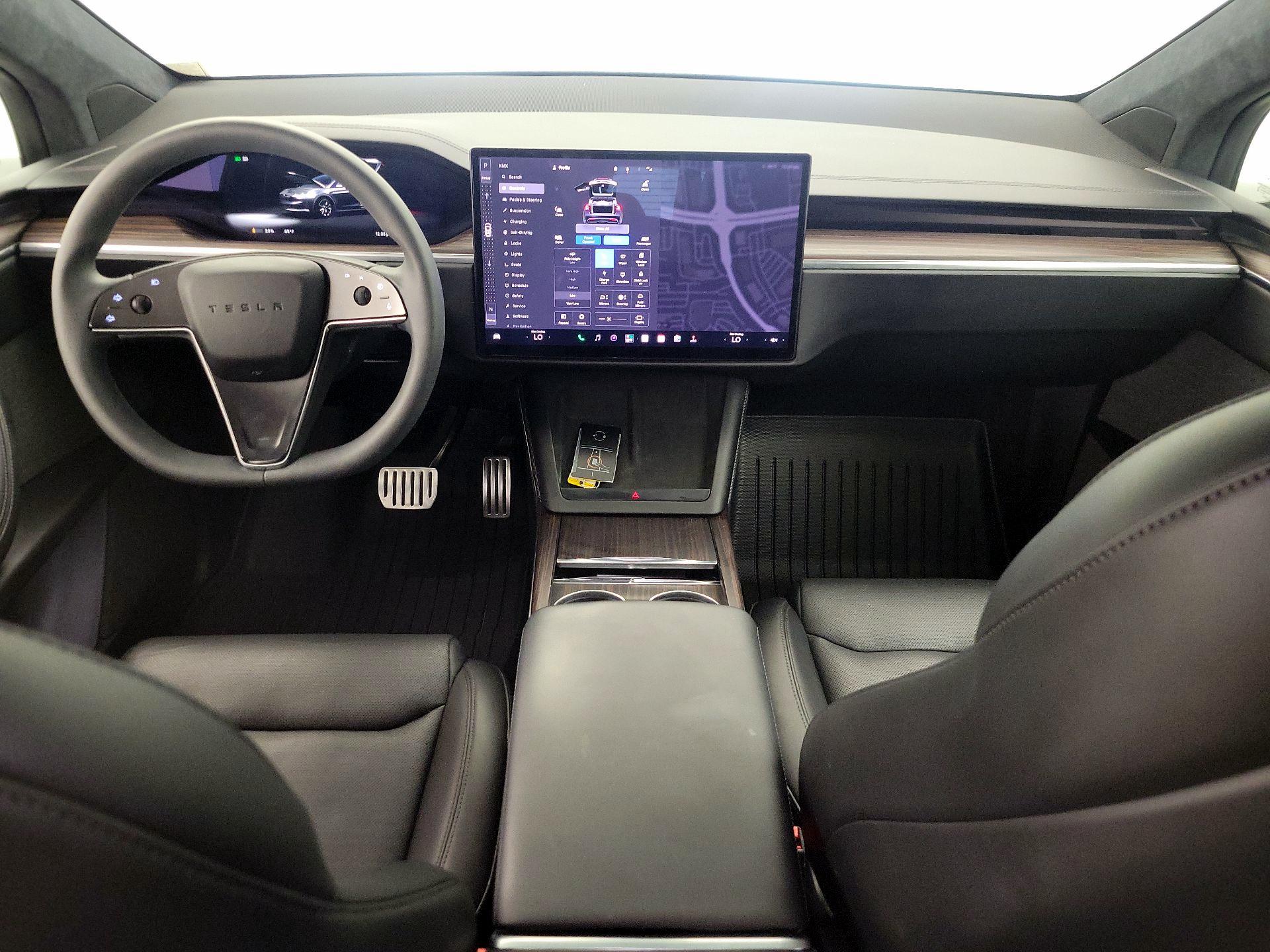 Thumbnail: 2025 Tesla Model X - 9