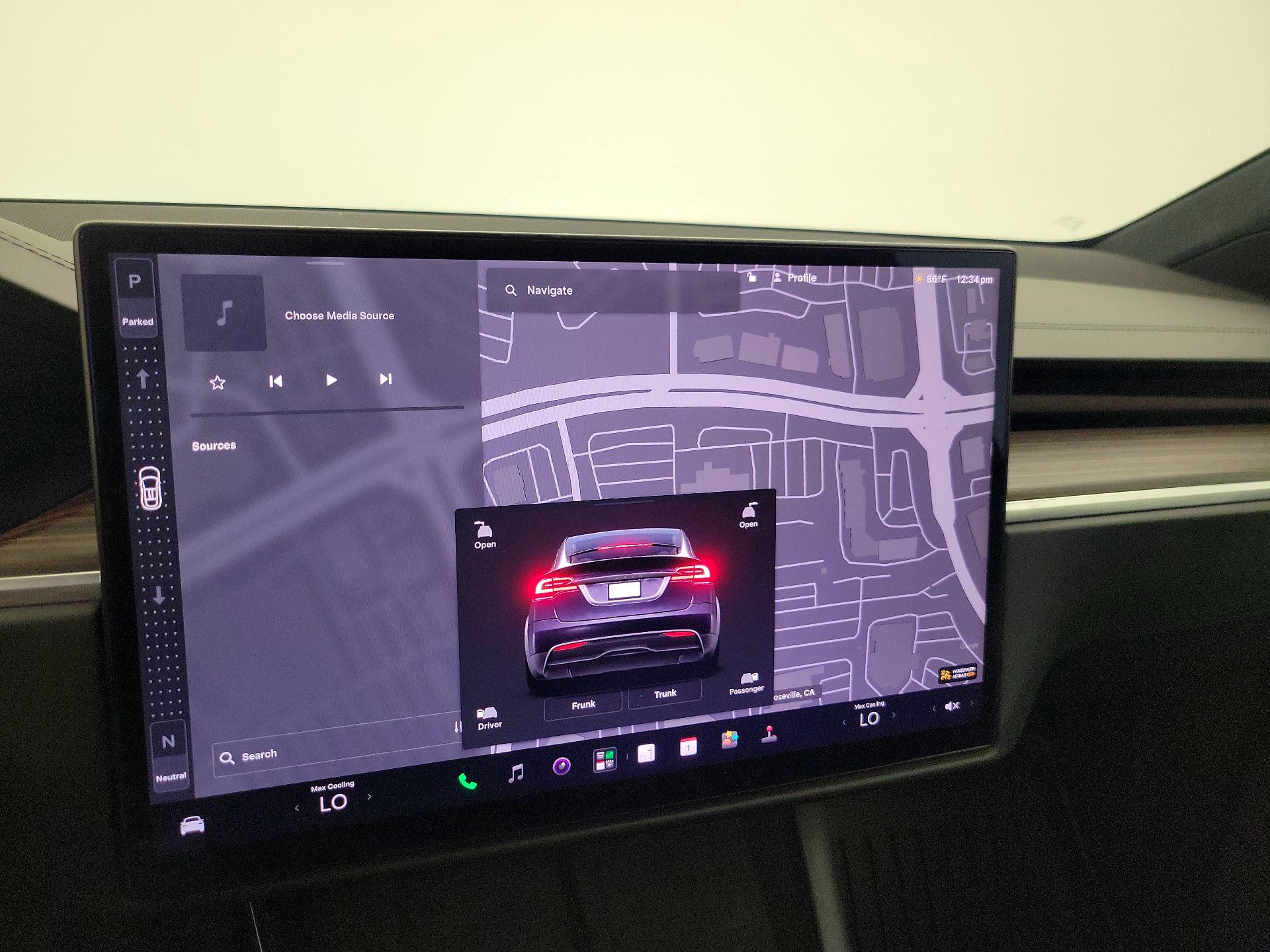 Thumbnail: 2025 Tesla Model X - 13