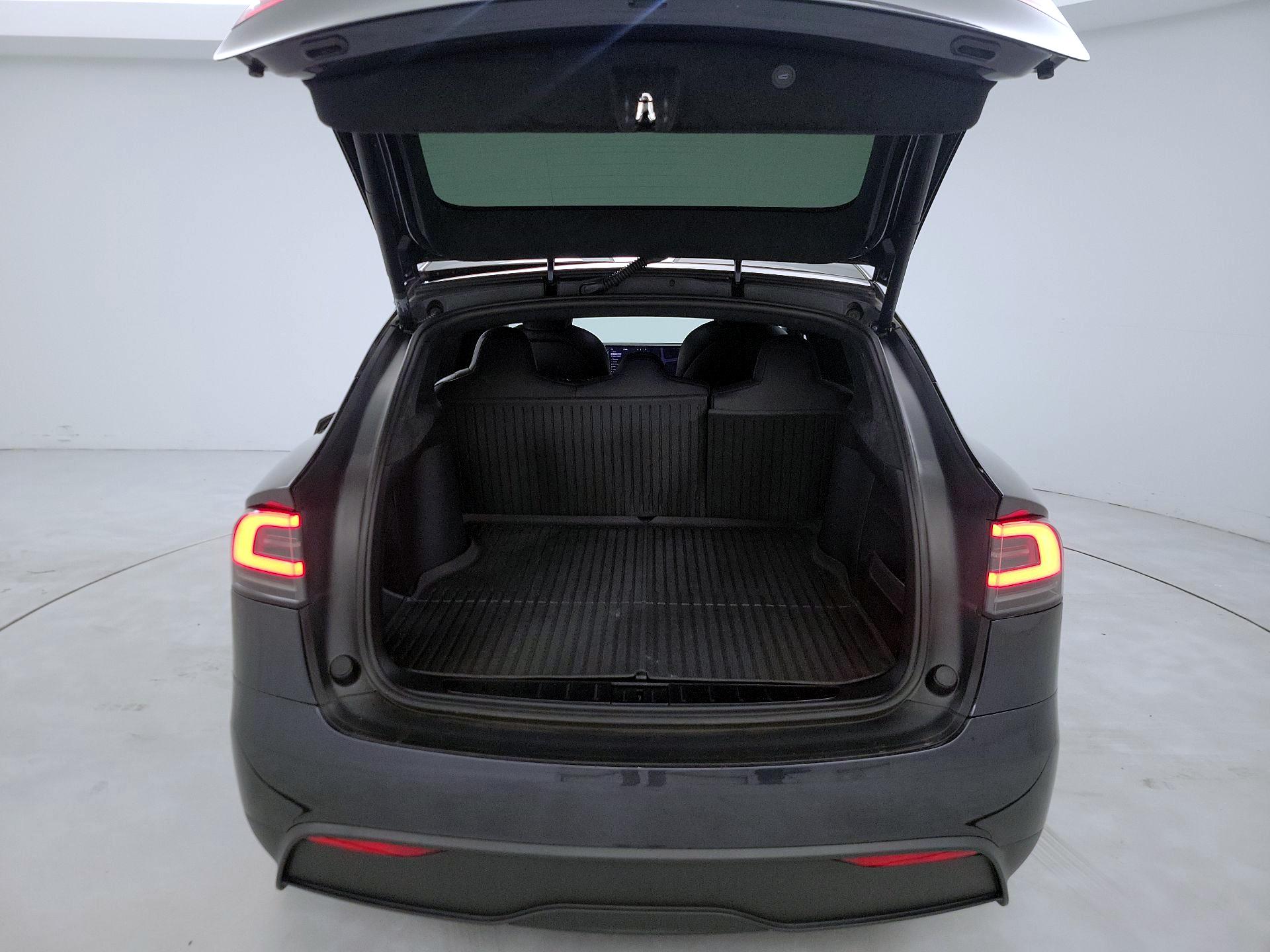 Thumbnail: 2025 Tesla Model X - 19