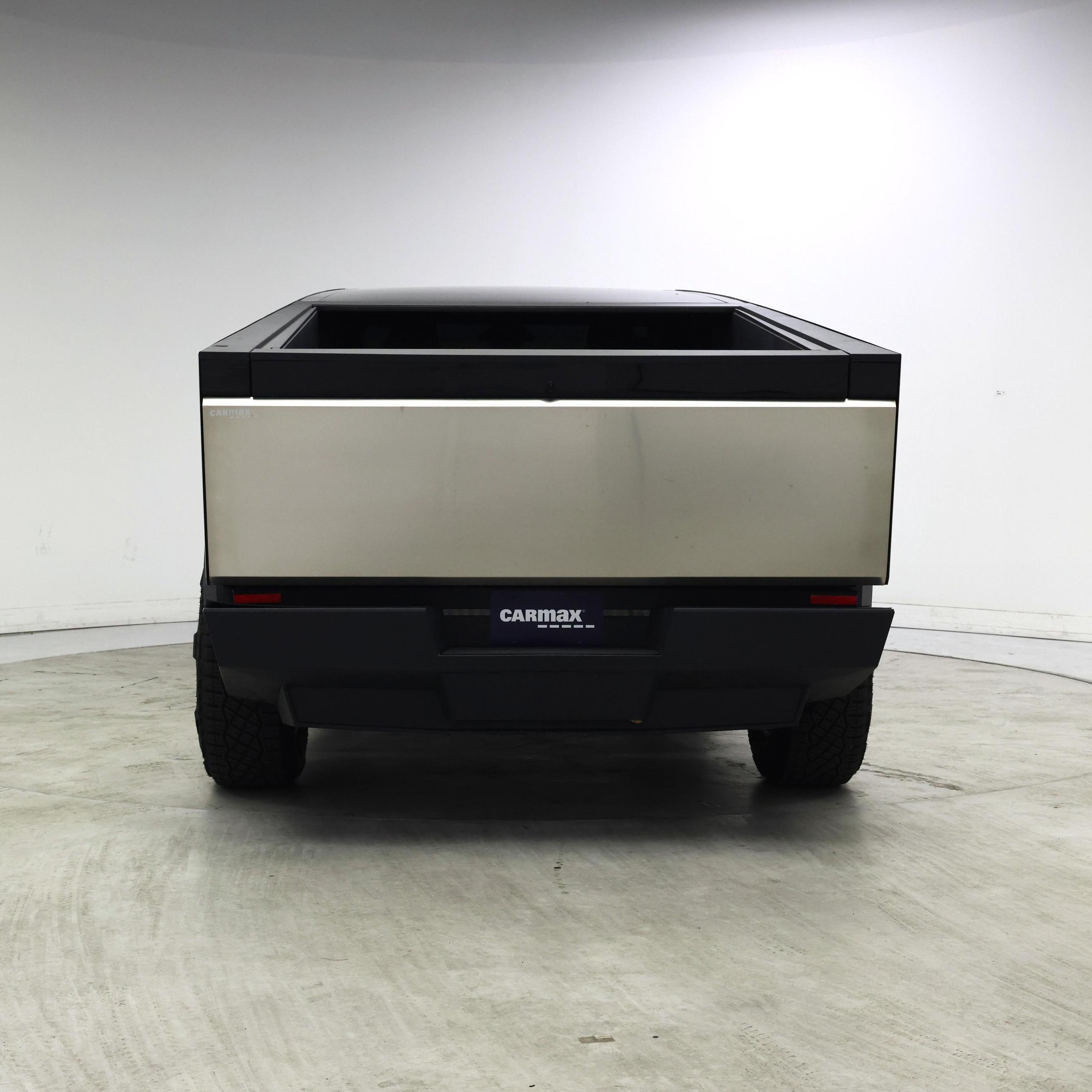 Thumbnail: 2025 Tesla Cybertruck - 6
