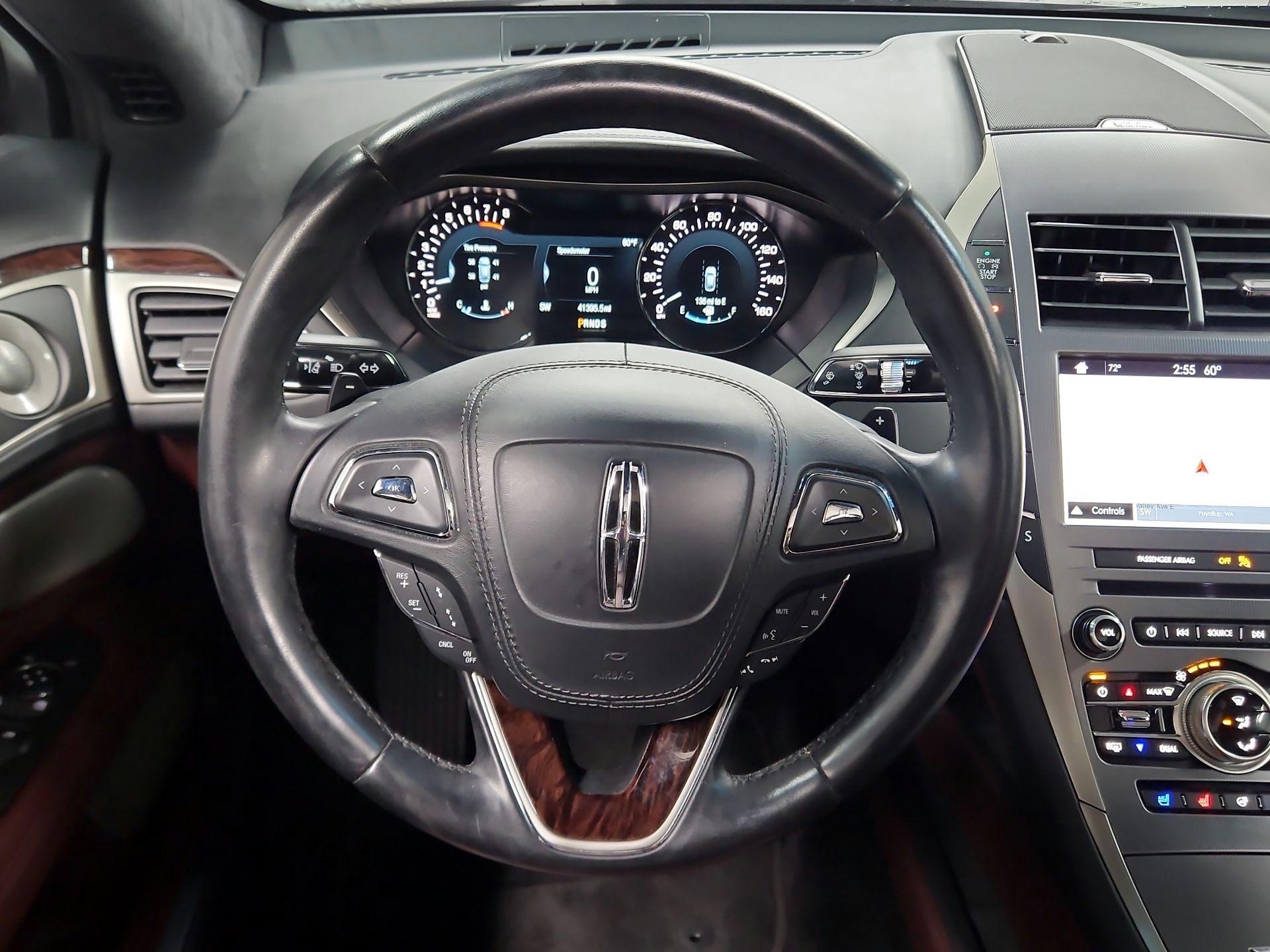 Thumbnail: 2017 Lincoln MKZ - 10