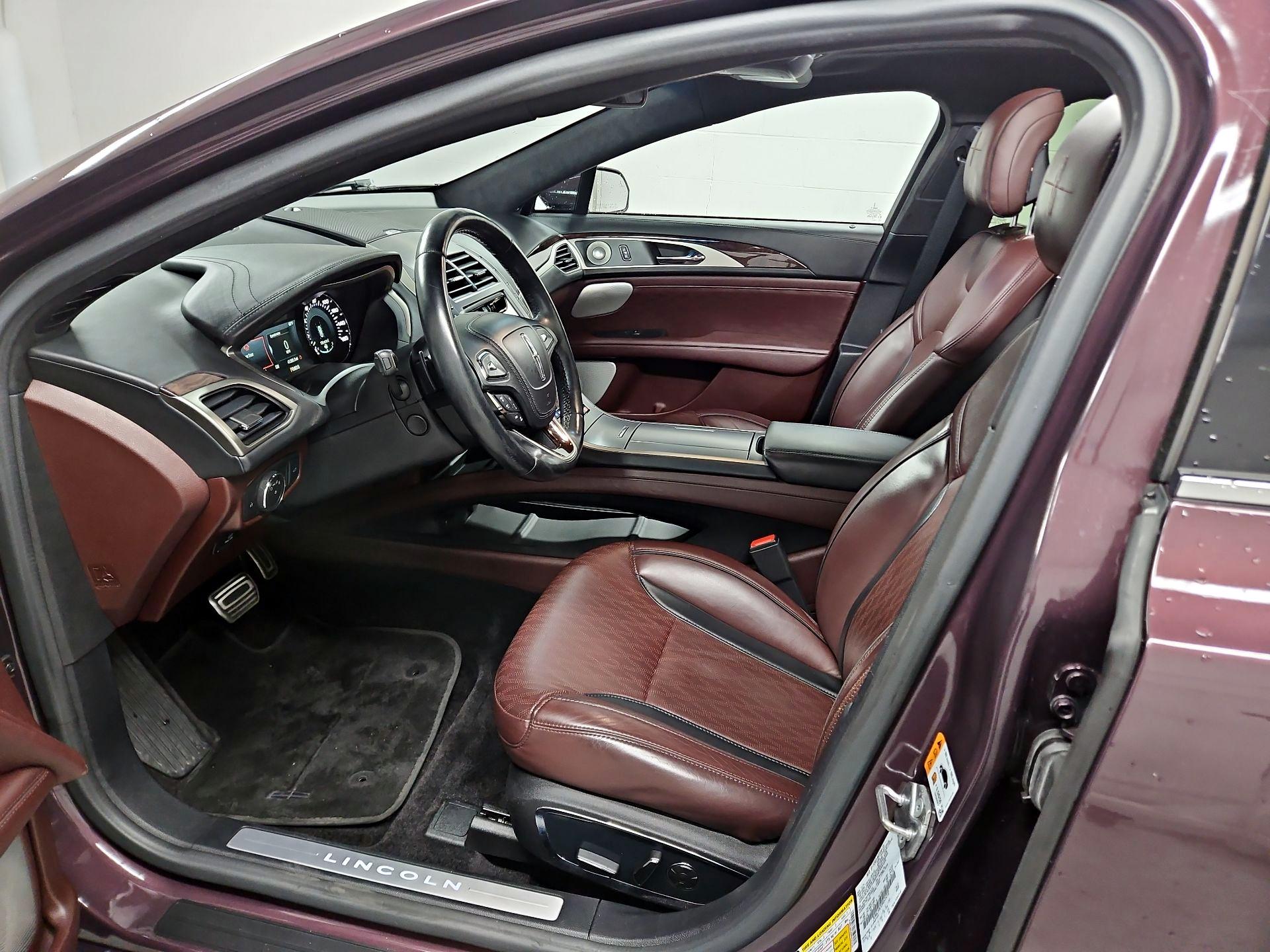 Thumbnail: 2017 Lincoln MKZ - 11