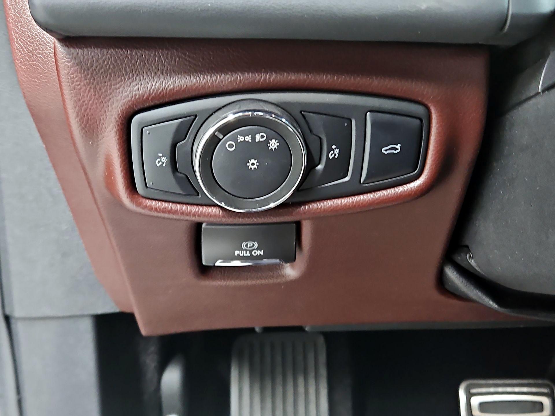 Thumbnail: 2017 Lincoln MKZ - 13