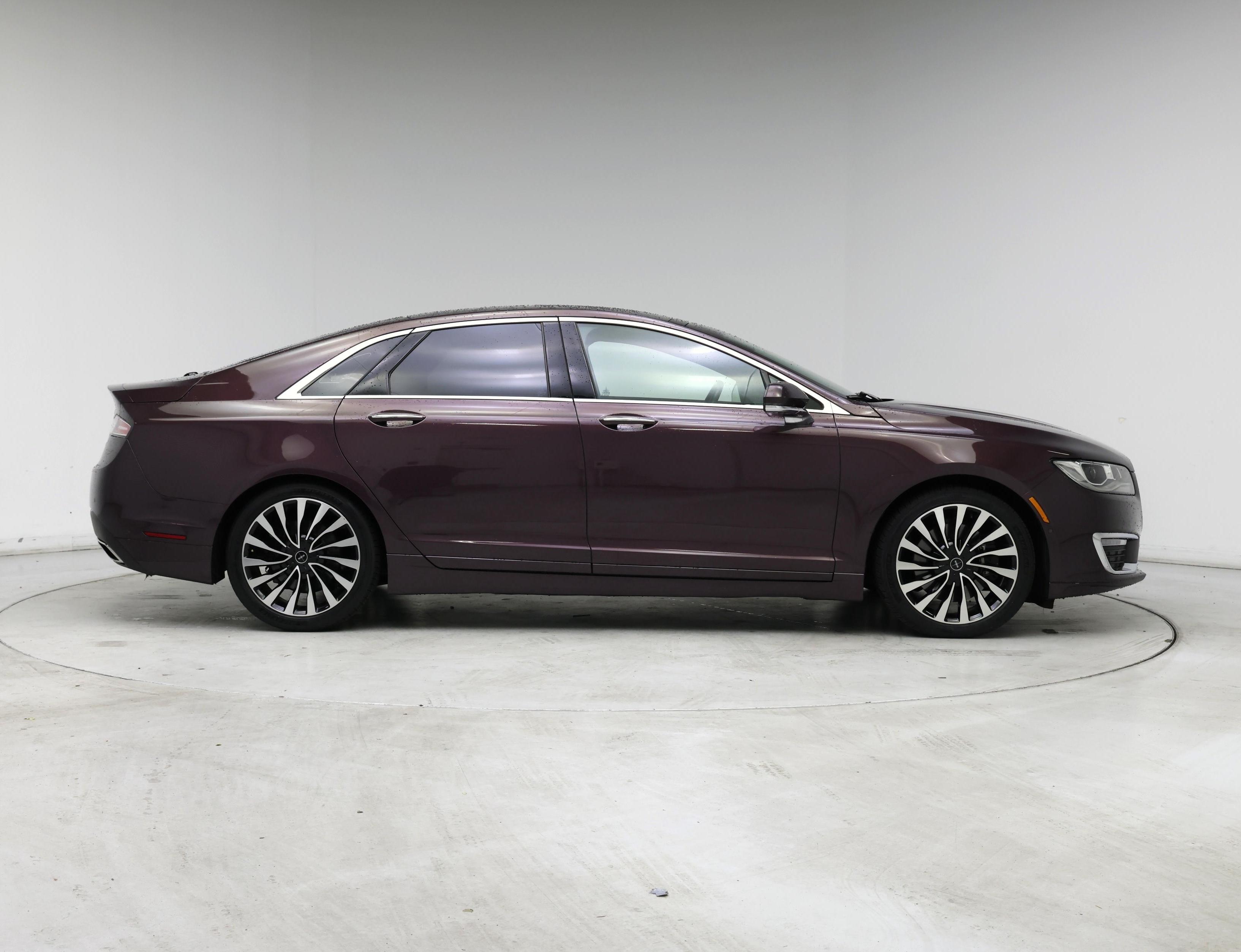 Thumbnail: 2017 Lincoln MKZ - 7