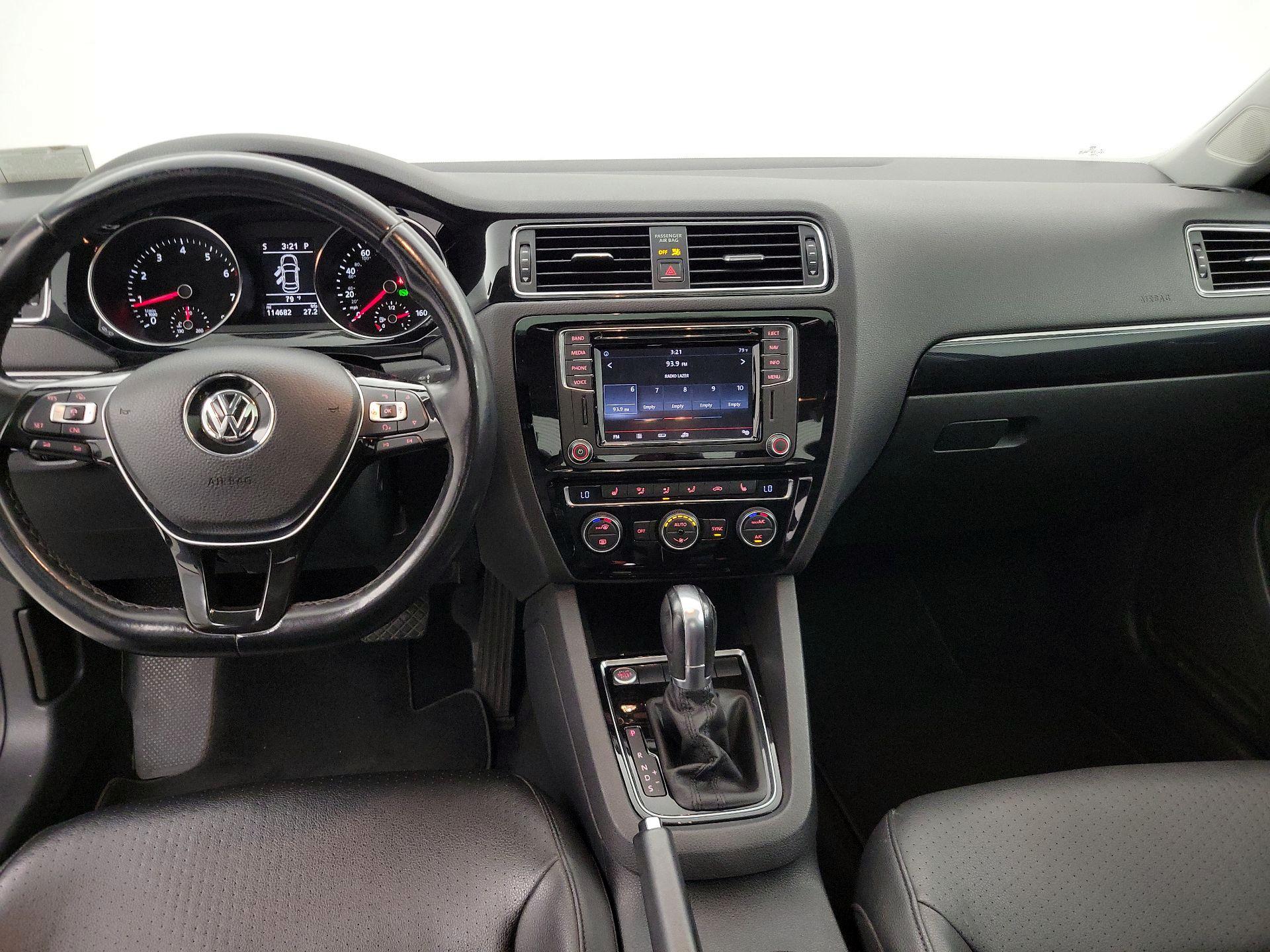 Thumbnail: 2017 Volkswagen Jetta - 9
