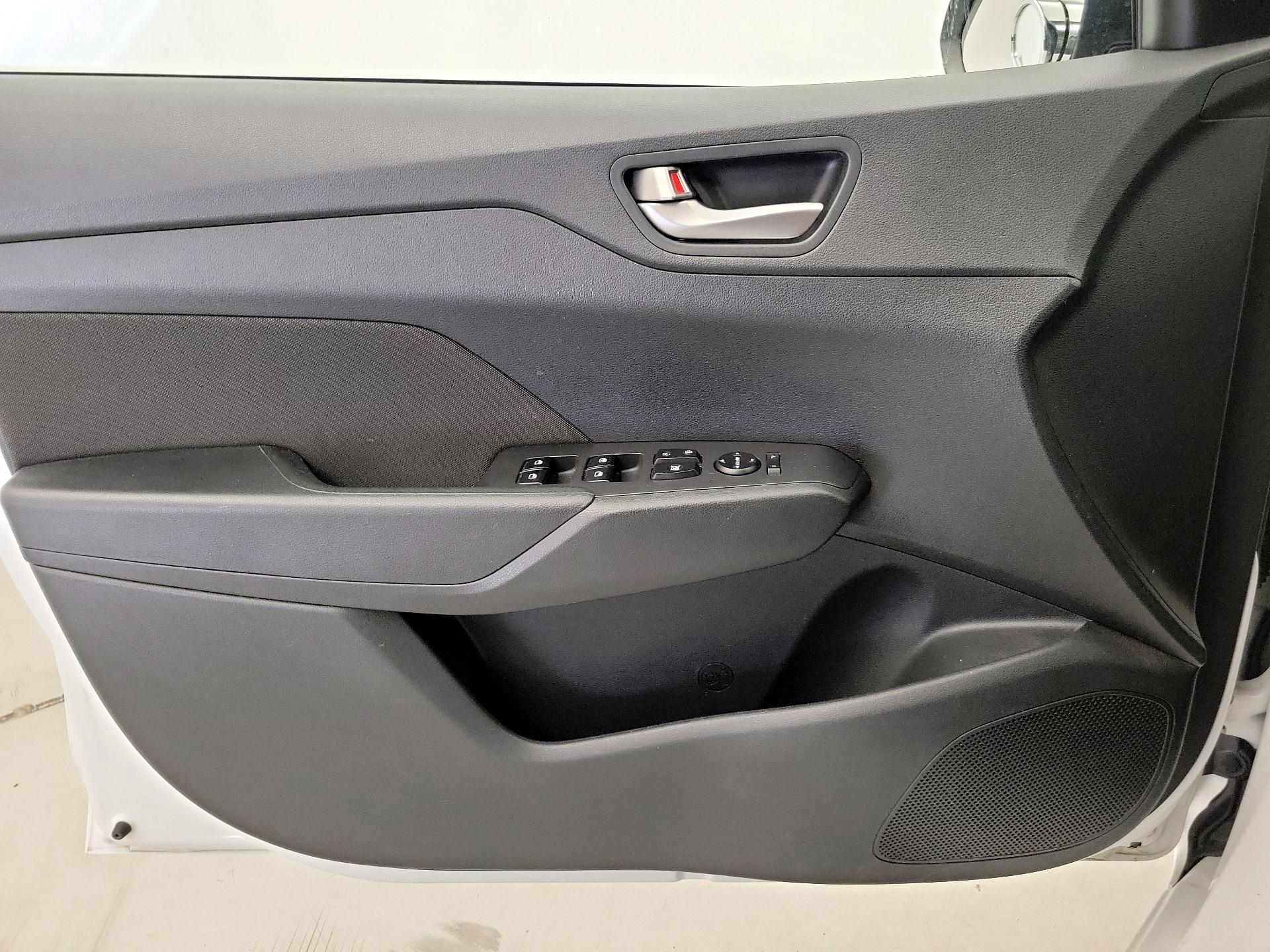 Thumbnail: 2021 Hyundai Accent - 12