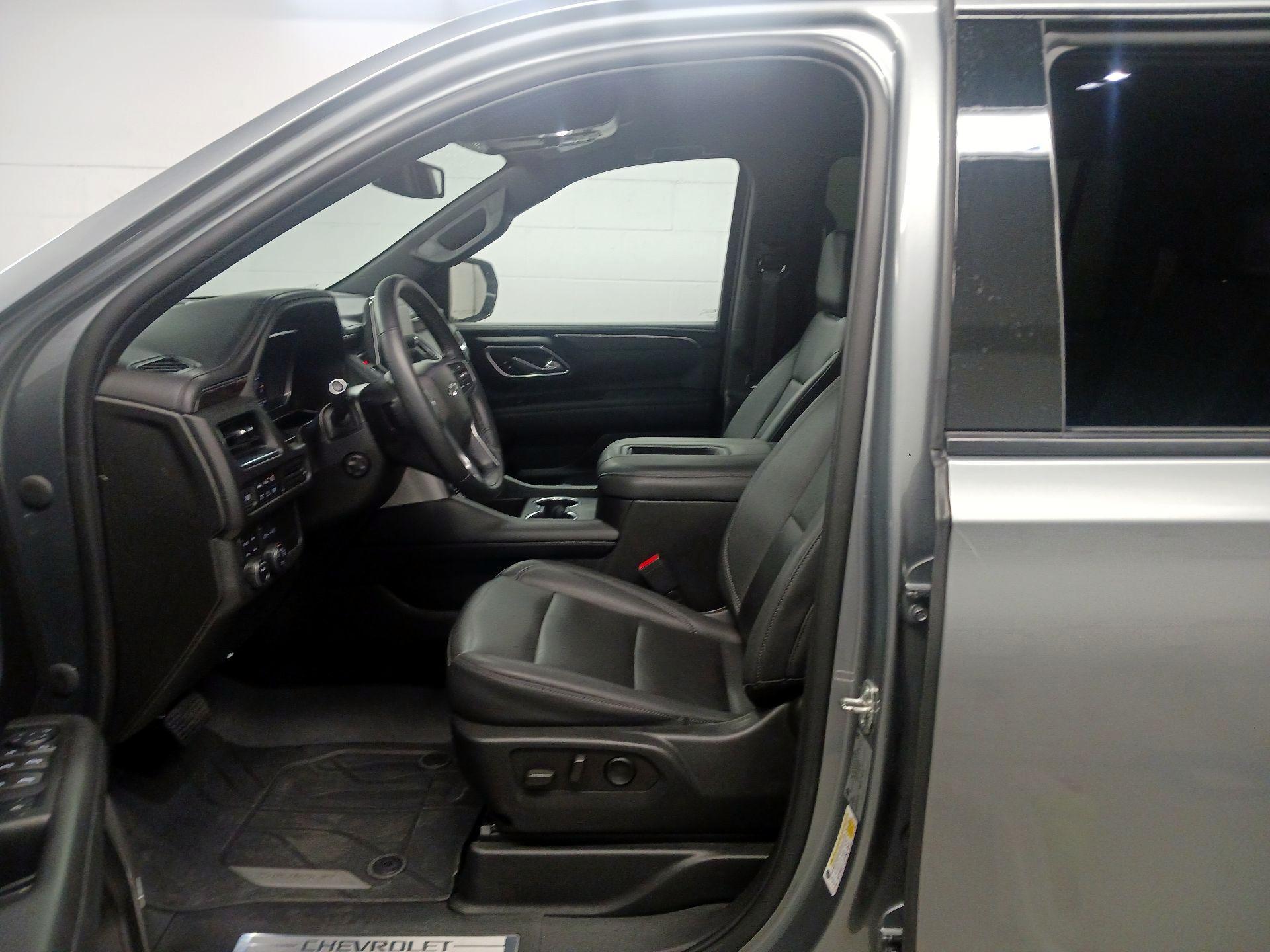 Thumbnail: 2023 Chevrolet Suburban - 11
