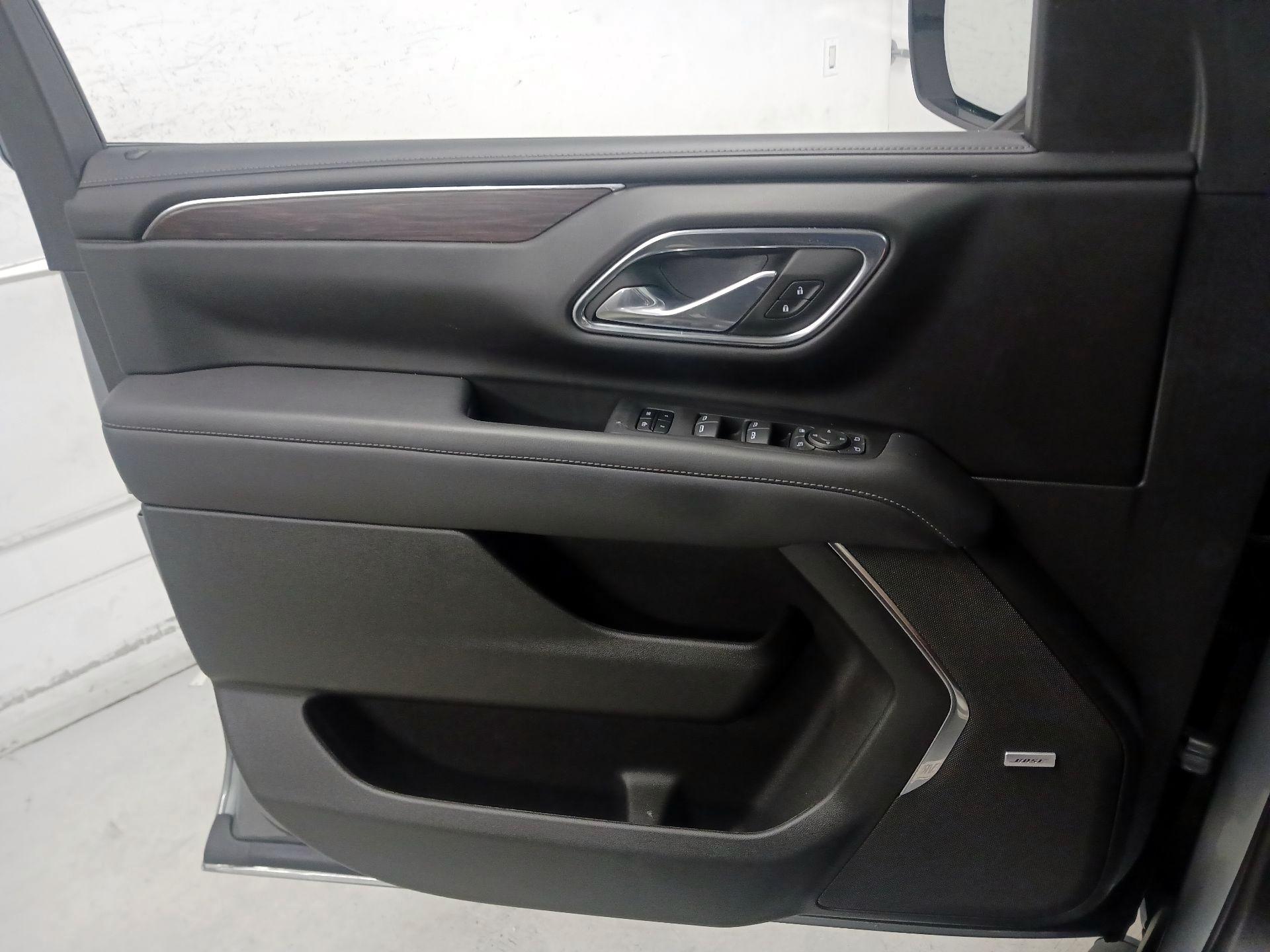 Thumbnail: 2023 Chevrolet Suburban - 12