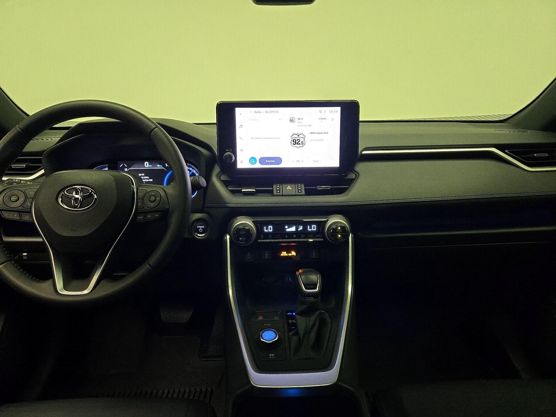 Thumbnail: 2025 Toyota RAV4 - 9
