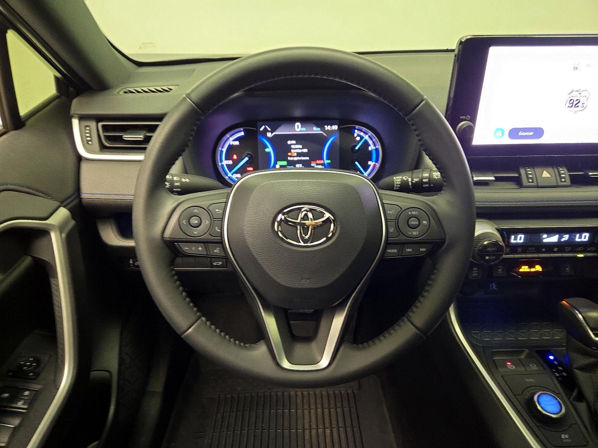 Thumbnail: 2025 Toyota RAV4 - 10