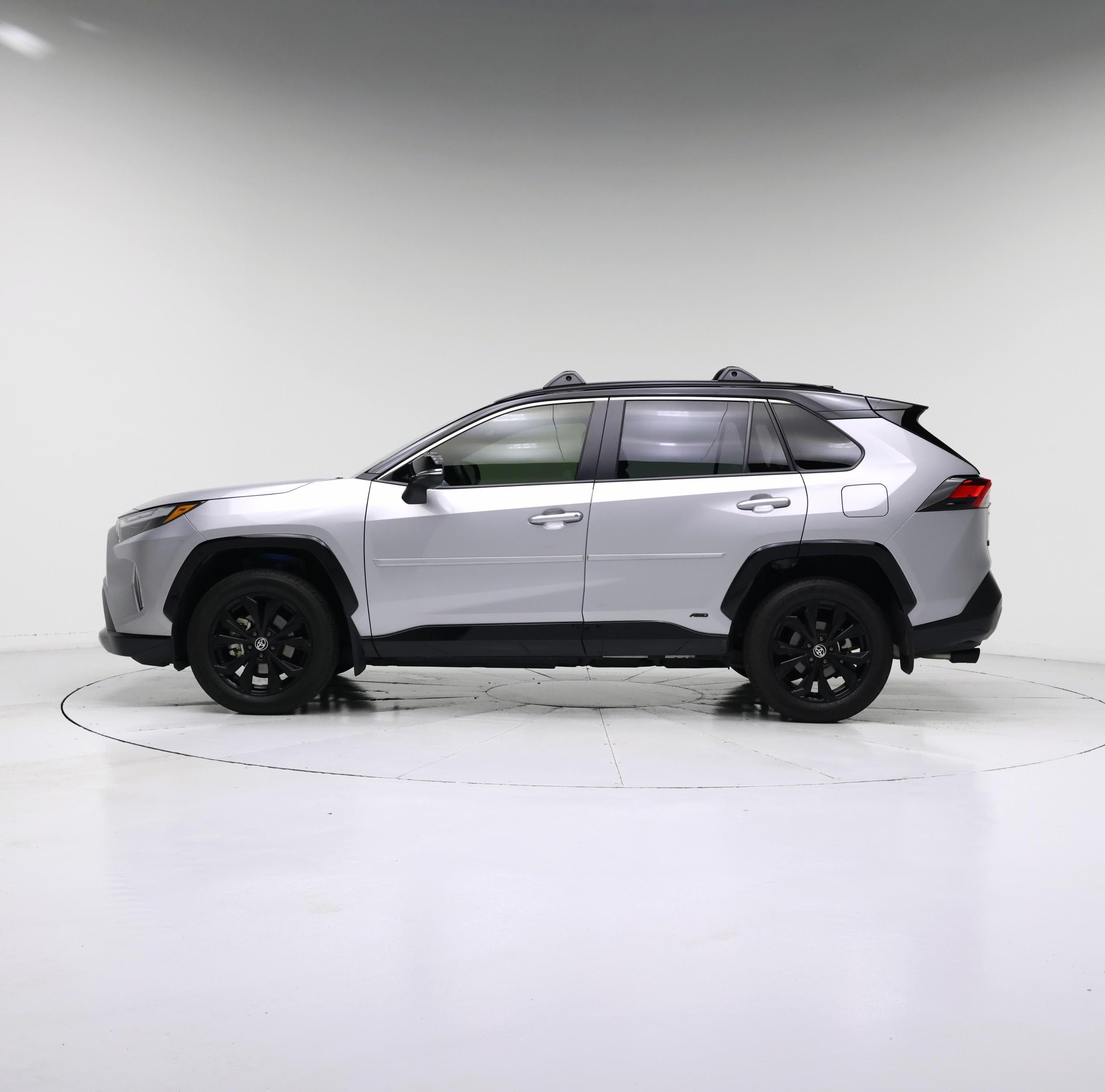 Thumbnail: 2025 Toyota RAV4 - 3